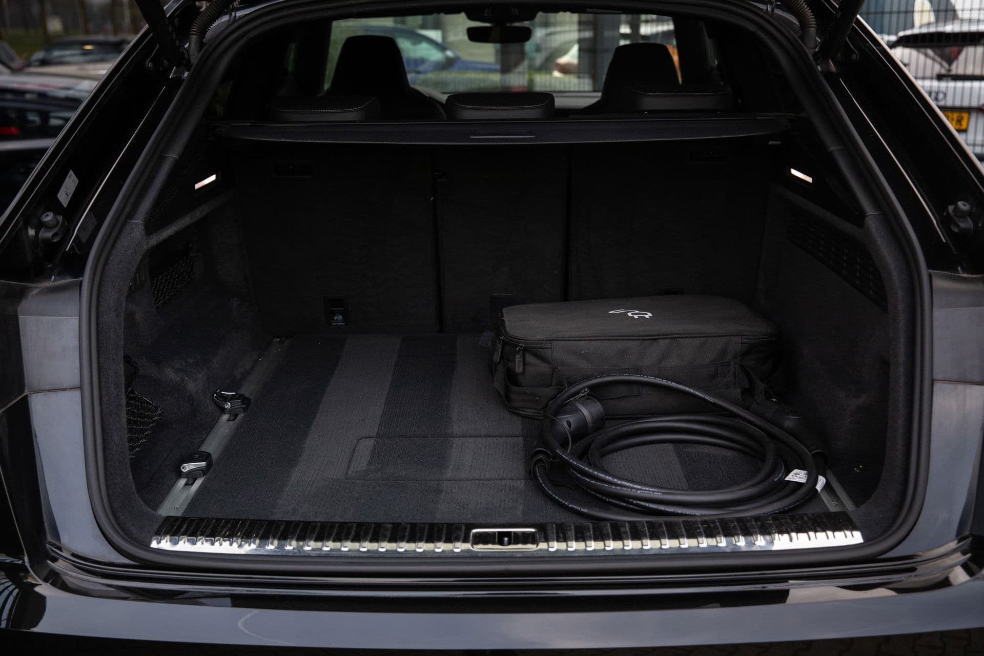 Audi Q8 55 TFSI e quattro Pro Line Advanced , RS-zetels, 3D-camera, Luchtvering, Head-up display, Apple Carplay, thumbnail 41