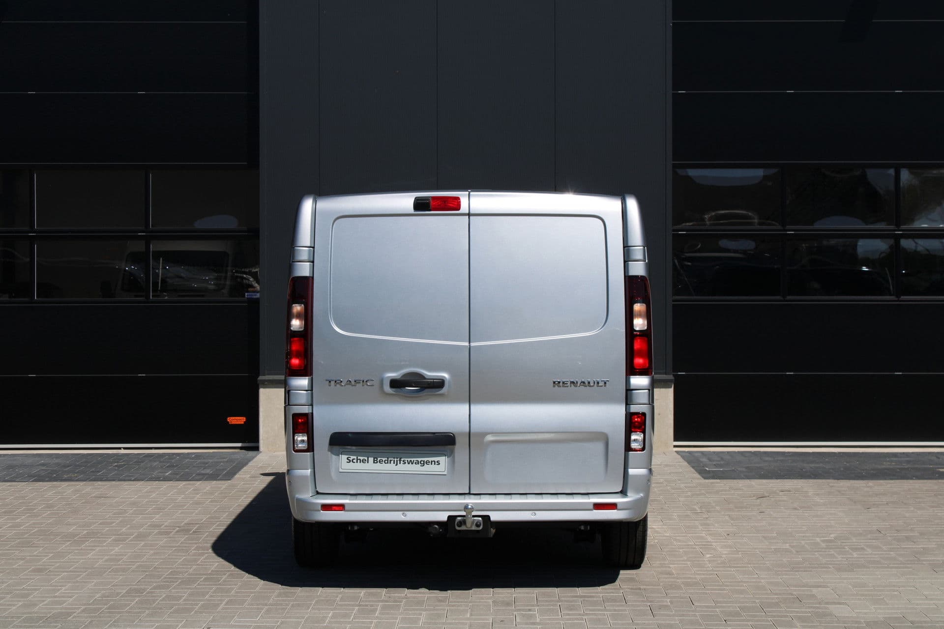 Renault Trafic 2.0 Blue dCi 170pk T29 L2H1 Extra DC - 2x Schuifdeur - Carplay - LED - Blind Spot - Navigatie - Camera - Trekhaak - Stoelverwarming - Rijklaar thumbnail 7