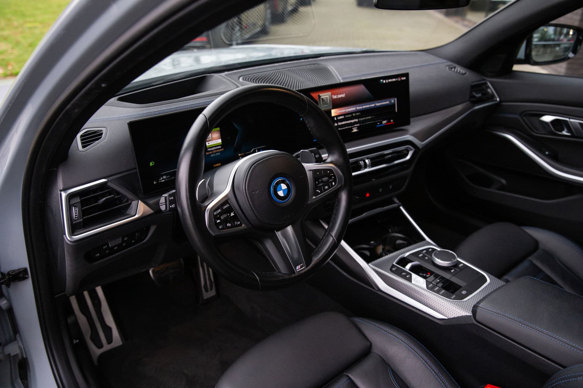 BMW 3 Serie Touring 330e xDrive M-Sport , Panoramadak, Keyless entry, Head-up display, thumbnail 3