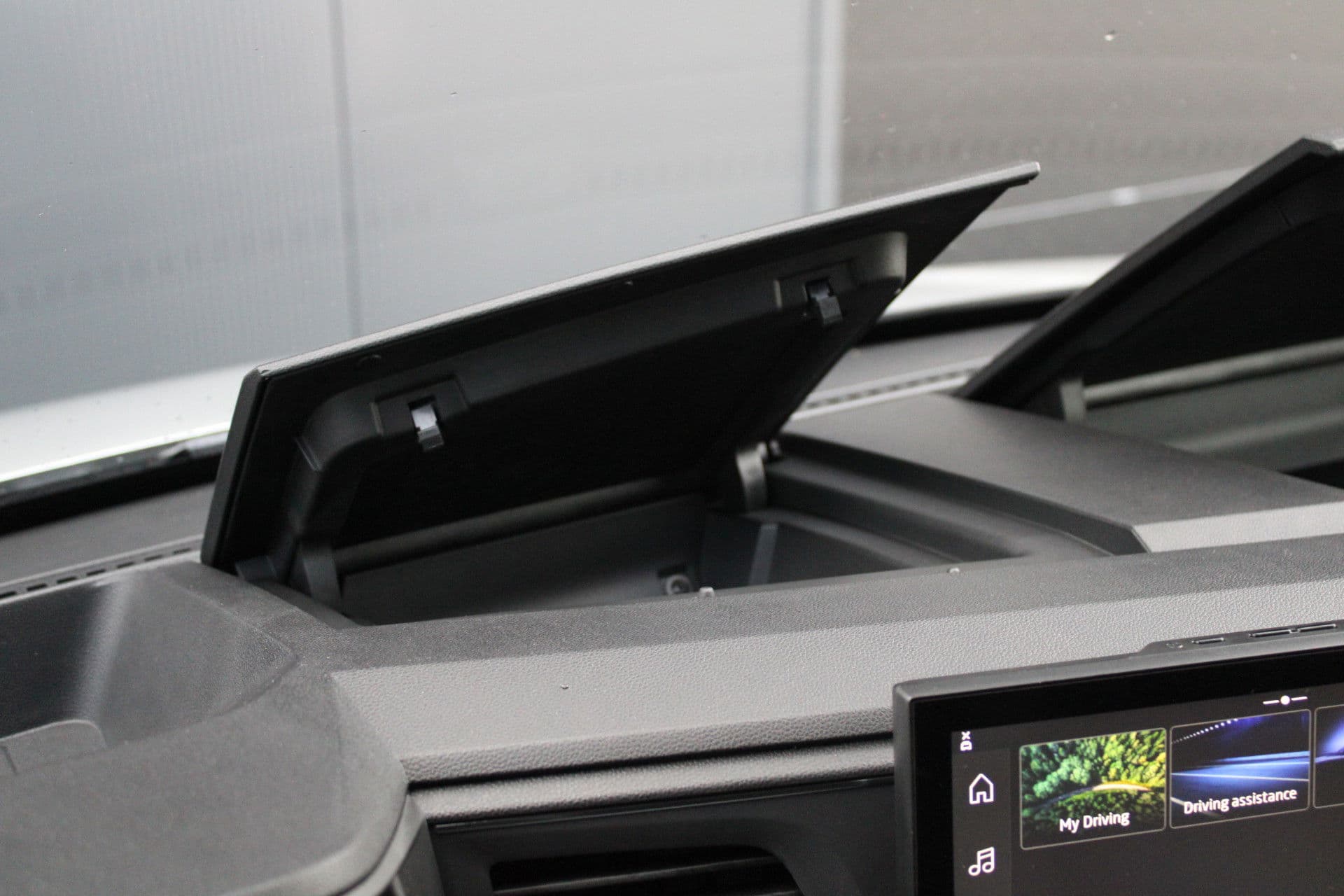 Renault Master T35 2.0 dCi 170pk L2H2 Extra - Navigatie - Camera - 270 gr deuren - Parkeersensoren - Draadloos laden - Rijklaar thumbnail 34