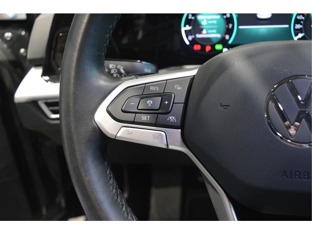 Volkswagen Golf 1.0 eTSI Life navi clima cruise led pdc !! thumbnail 14