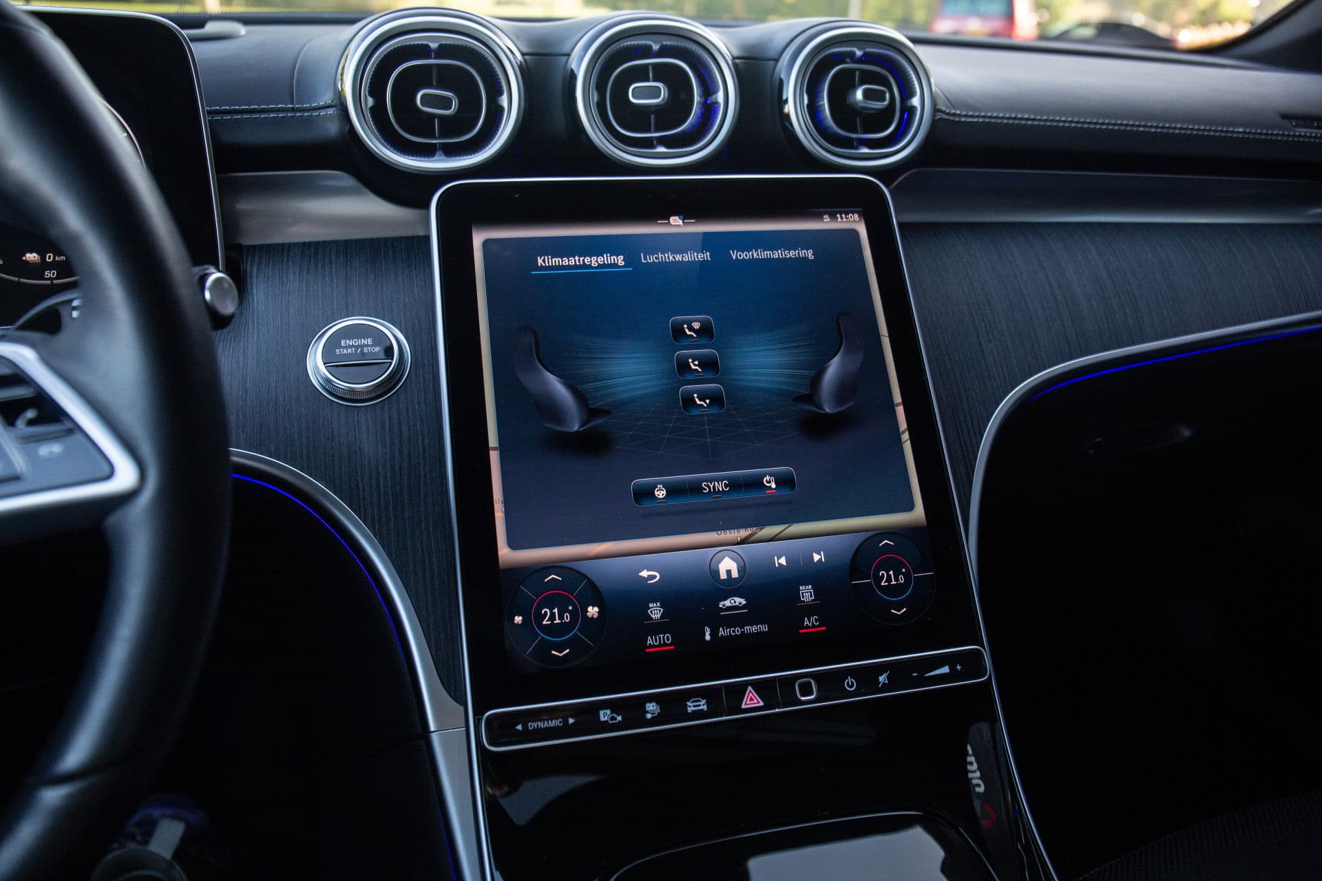 Mercedes-Benz C-Klasse Estate 300 e AMG Line , Panoramadak, Sfeerverlichting, 3D-camera, HUD thumbnail 22