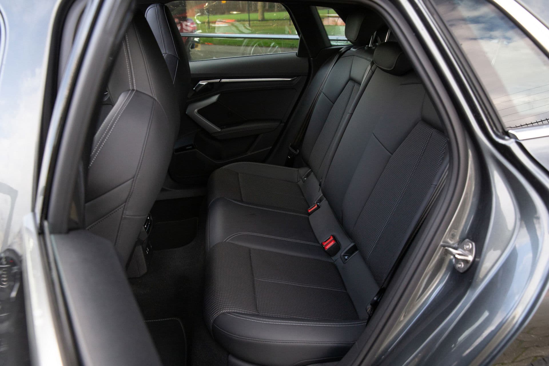 Audi A3 Sportback 35 TFSI S edition , Panoramadak, Sonos audio, Adap. cruise, Sfeerverlichting thumbnail 12