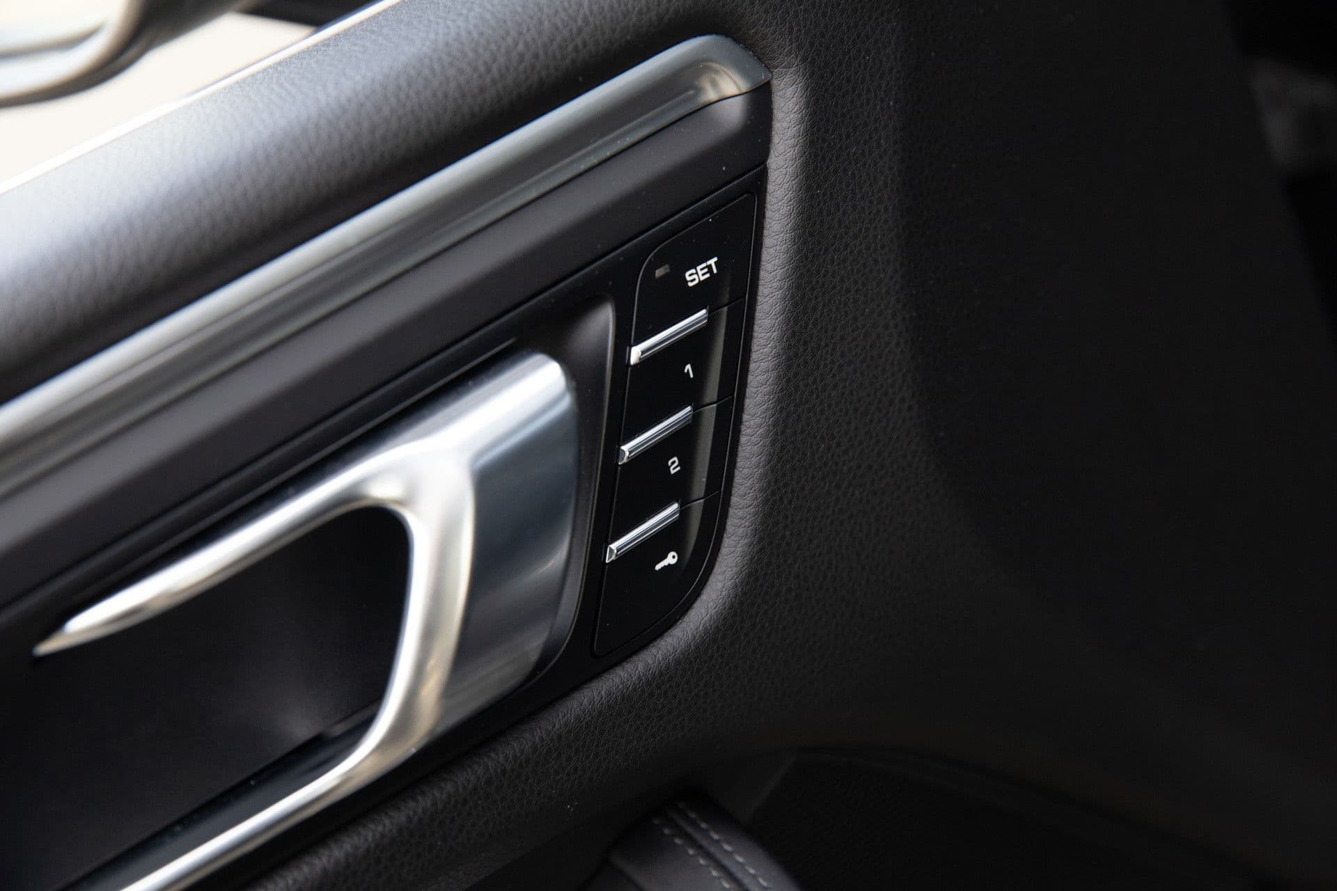 Porsche Macan 2.0 , Panoramadak, Memory, NAP, Luchtvering, thumbnail 22