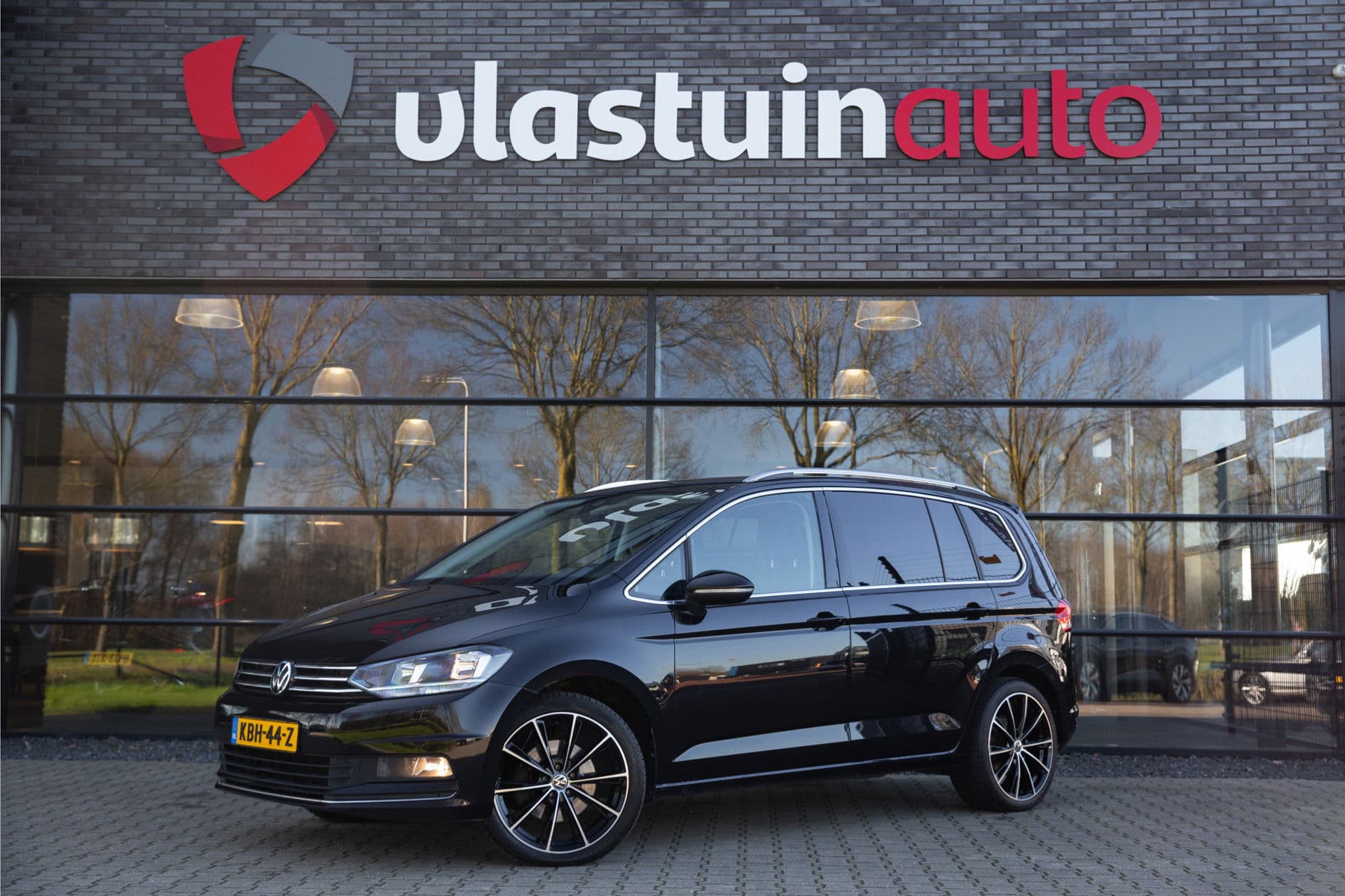 Volkswagen Touran 1.5 TSI Highline 7p , Adap. cruise, Trekhaak, Carplay, Stoel/stuurverwarming,