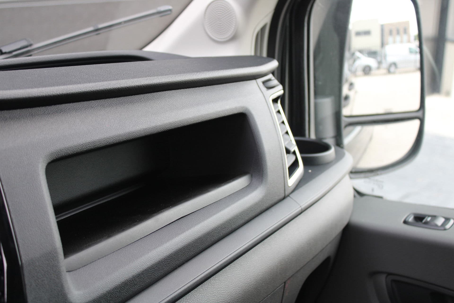 Ford Transit 350 2.0 TDCI L3H2 Trend 165pk - Facelift - 2x Schuifdeur - 360 Camera - Trekhaak - ACC - Stoel & Stoelverwarming - Blind Spot - Navi - 270gr deuren - Rijklaar thumbnail 34