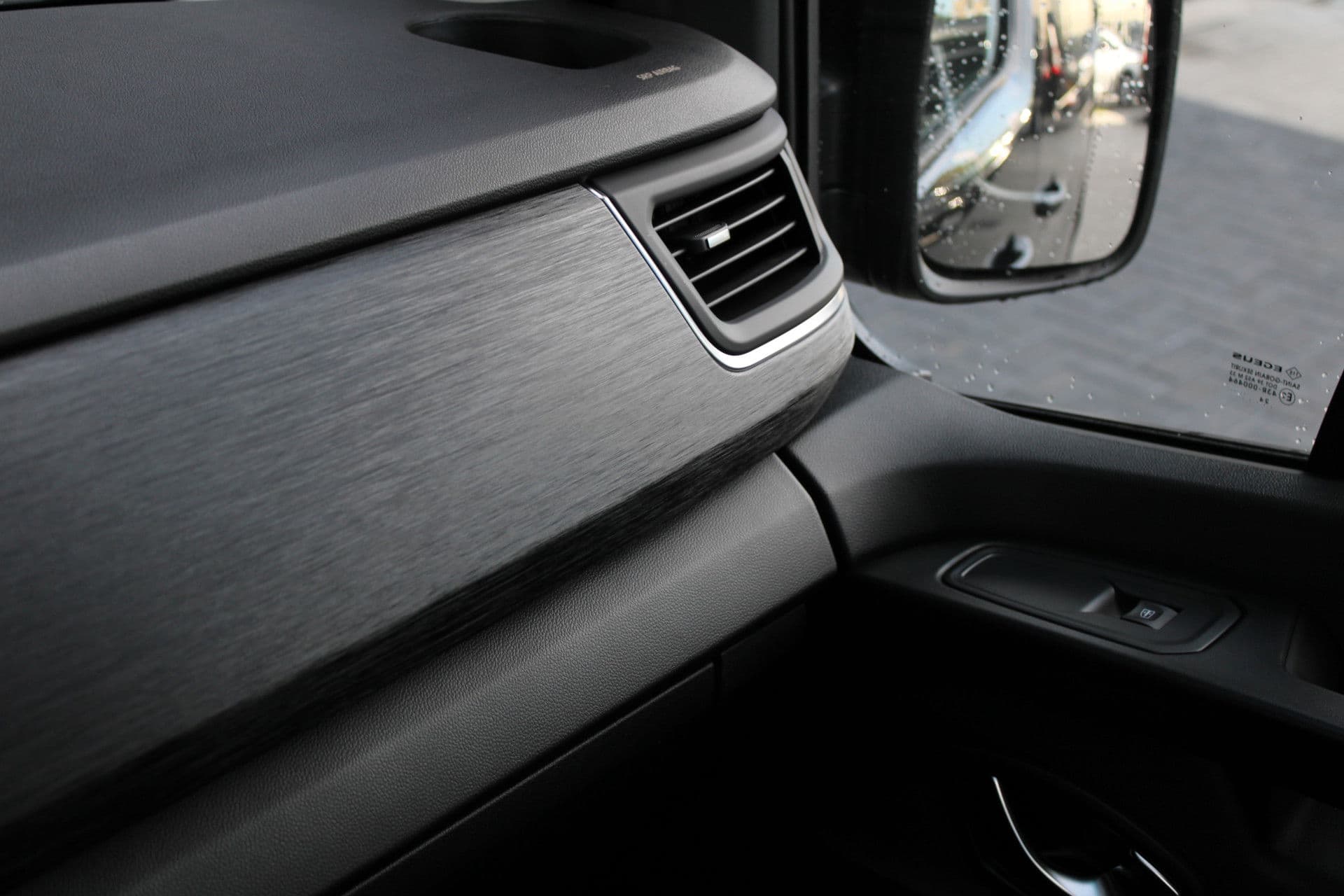 Renault Trafic 2.0 Blue dCi 170pk T29 L2H1 Extra DC - 2x Schuifdeur - Carplay - LED - Blind Spot - Navigatie - Camera - Trekhaak - Stoelverwarming - Rijklaar thumbnail 26