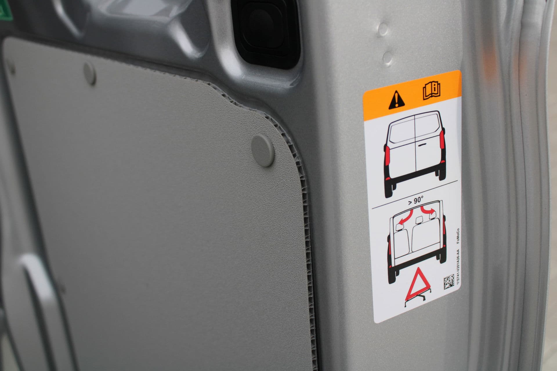 Ford Transit Custom 320 2.5 PHEV L2H1 Trend 232pk - 5 jaar GARANTIE - 2x Schuifdeur - Adaptive Cruise - Blind Spot - Navigatie - Camera - Verwarmd Stuur - Rijklaar thumbnail 41