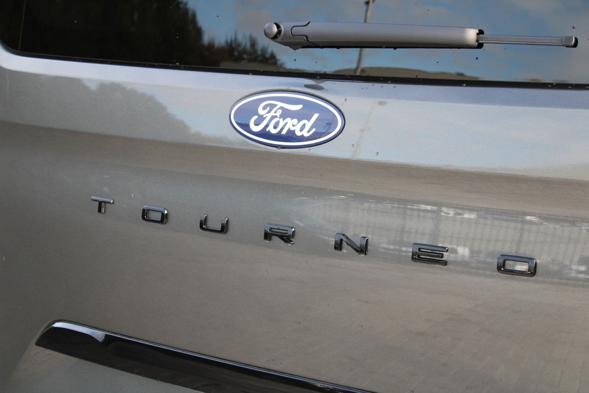 Ford Tourneo Custom 340 2.5 PHEV L2H1 Titanium X 232pk - ACC - Pano - B&O - Elek. schuifdeuren - 360 camera - Elek-Trekhaak - Prijs excl. BTW - Rijklaar thumbnail 60