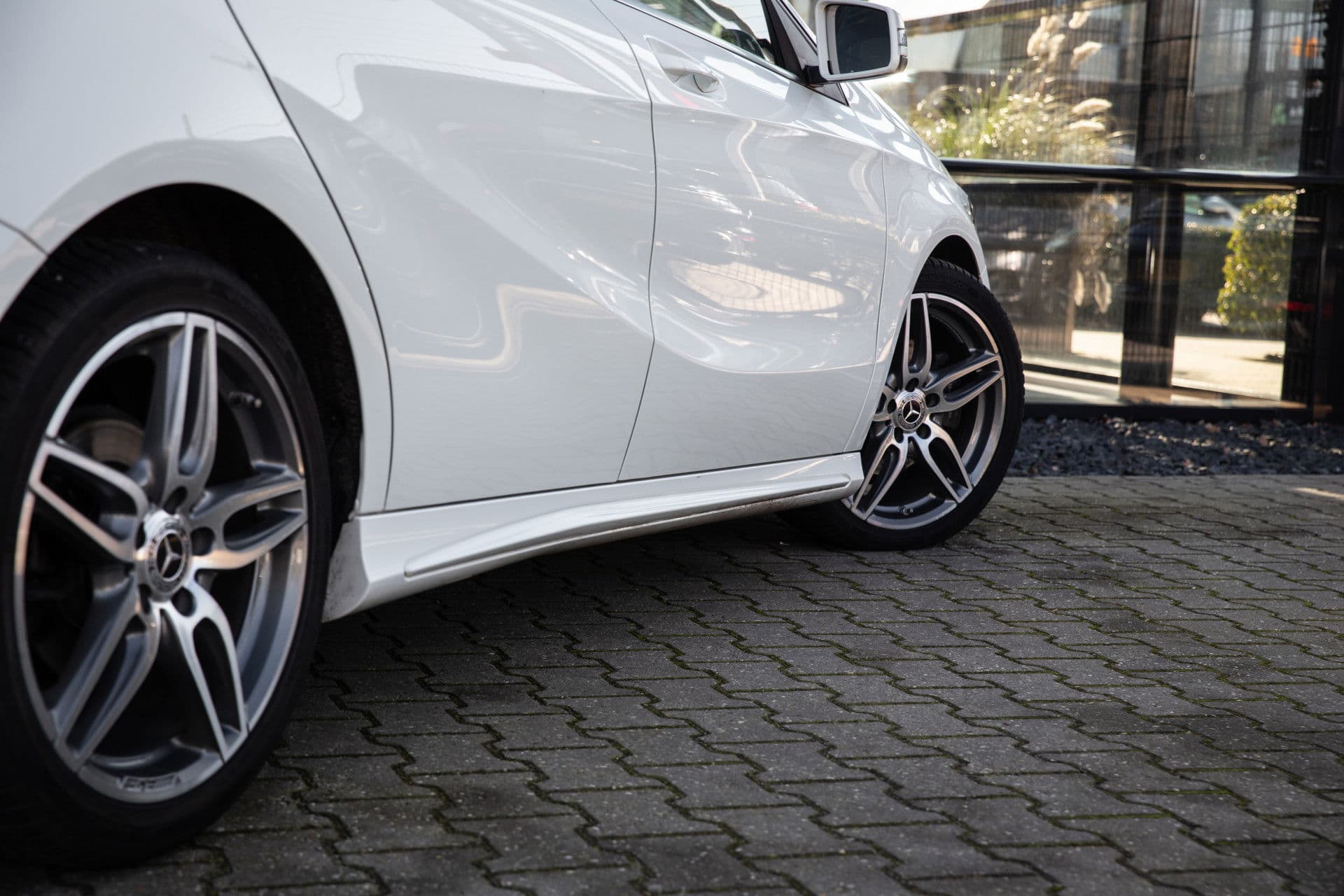 Mercedes-Benz A-Klasse 180 Business Solution AMG Upgrade Edition , Stoelverwarming, Camera, Led, NAP thumbnail 9