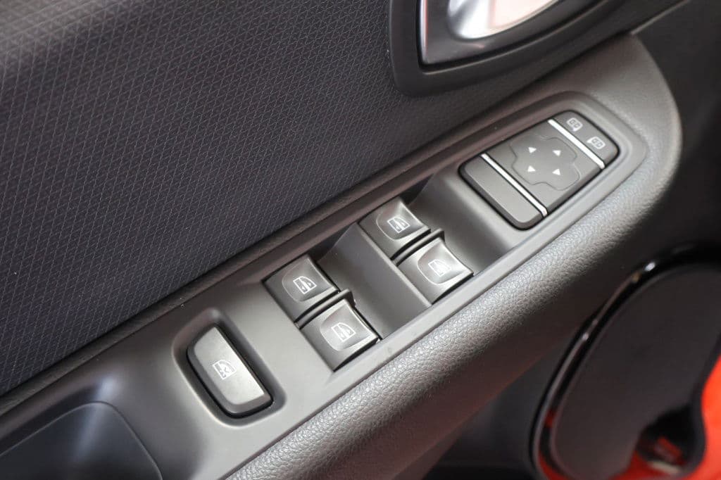 Renault Clio Estate 0.9 TCe Limited | Navi | PDC! thumbnail 15