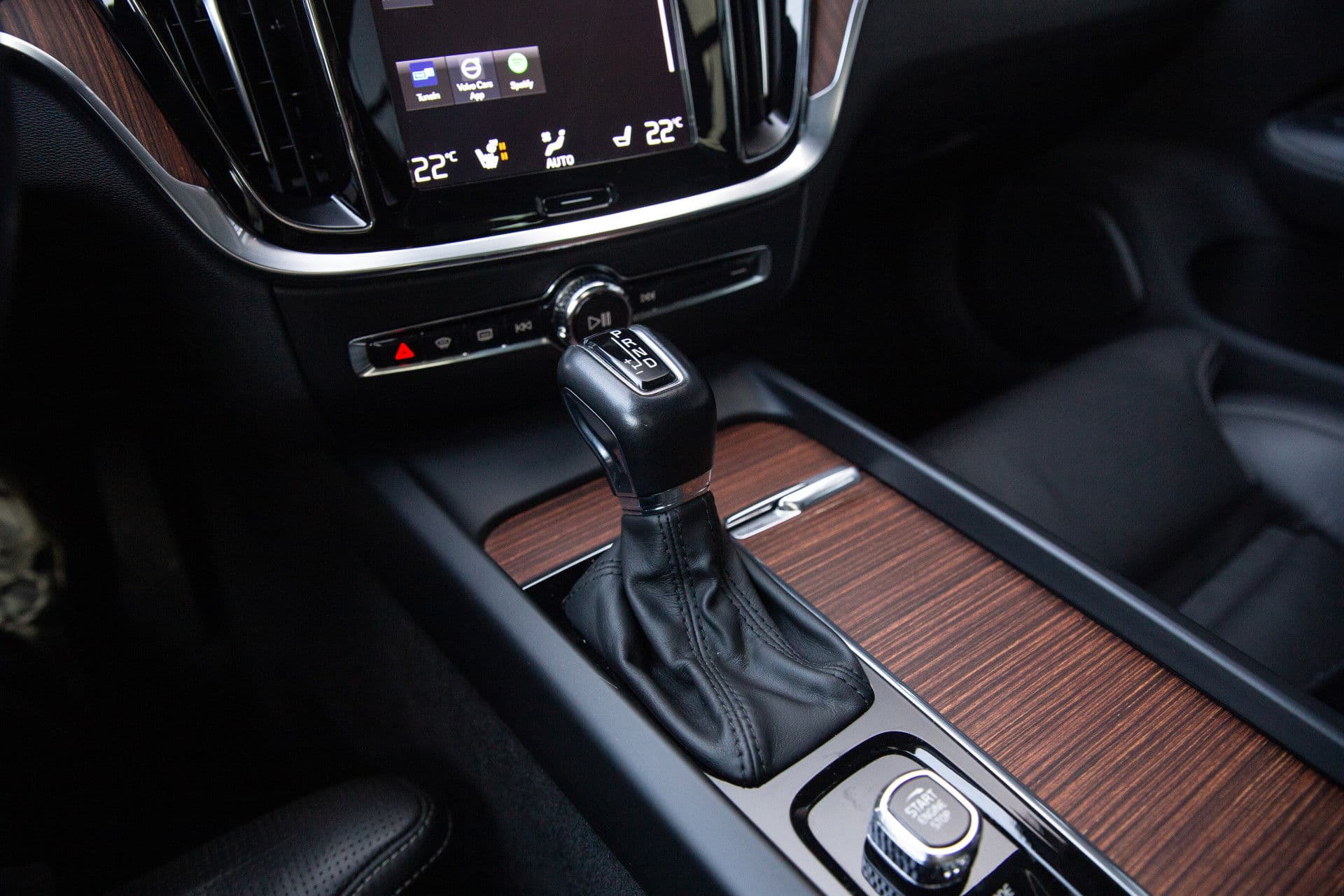 Volvo V60 Cross Country 2.0 T5 AWD Pro , Panoramadak, Harman/Kardon, Adap. cruise, thumbnail 6