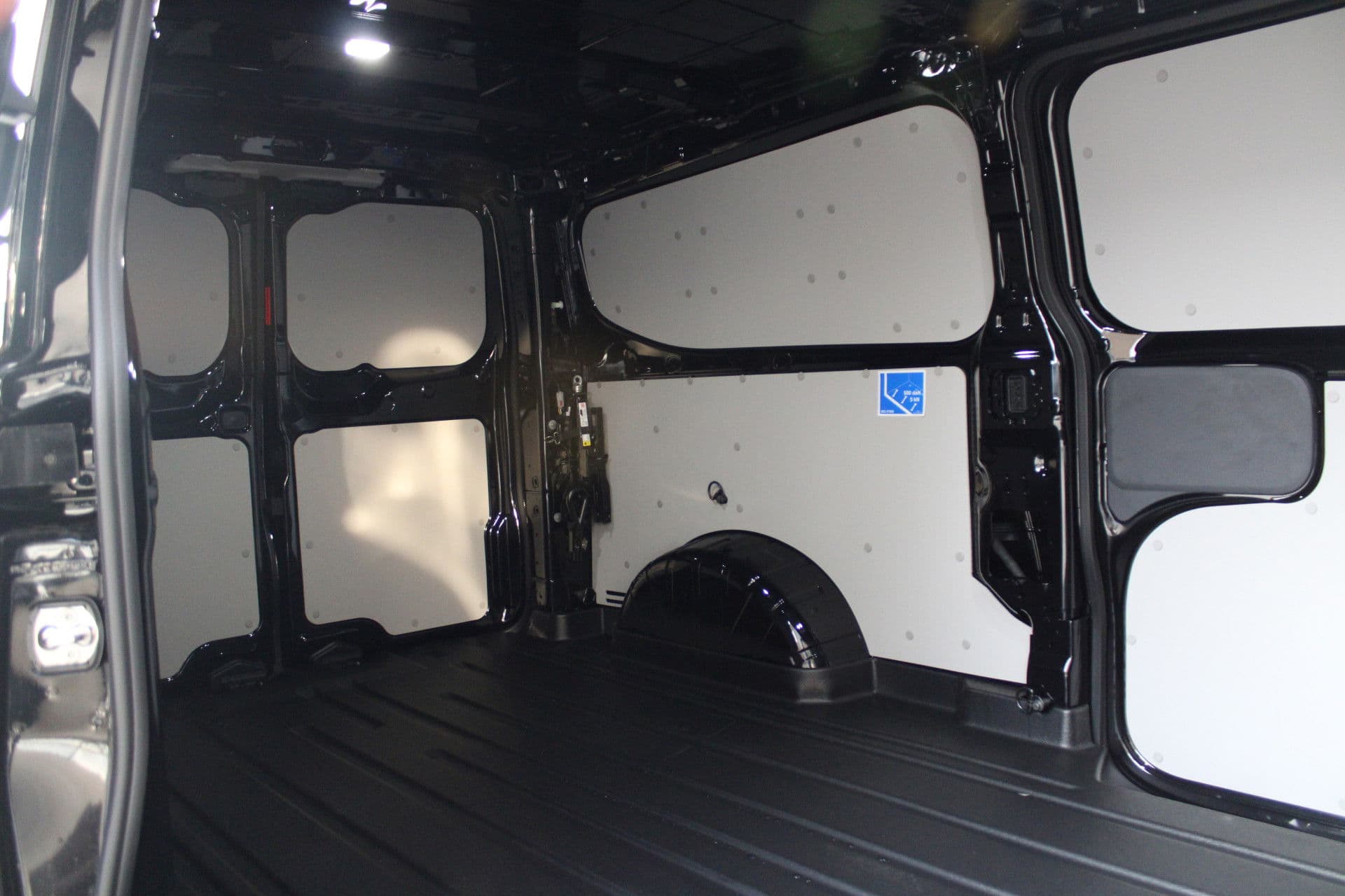 Ford Transit Custom 320 2.5 PHEV L2H1 Limited 232pk - 2x Schuifdeur - Trekhaak - Stoel/Stuurverwarming - Blindspot - Keyless - Rijklaar thumbnail 12