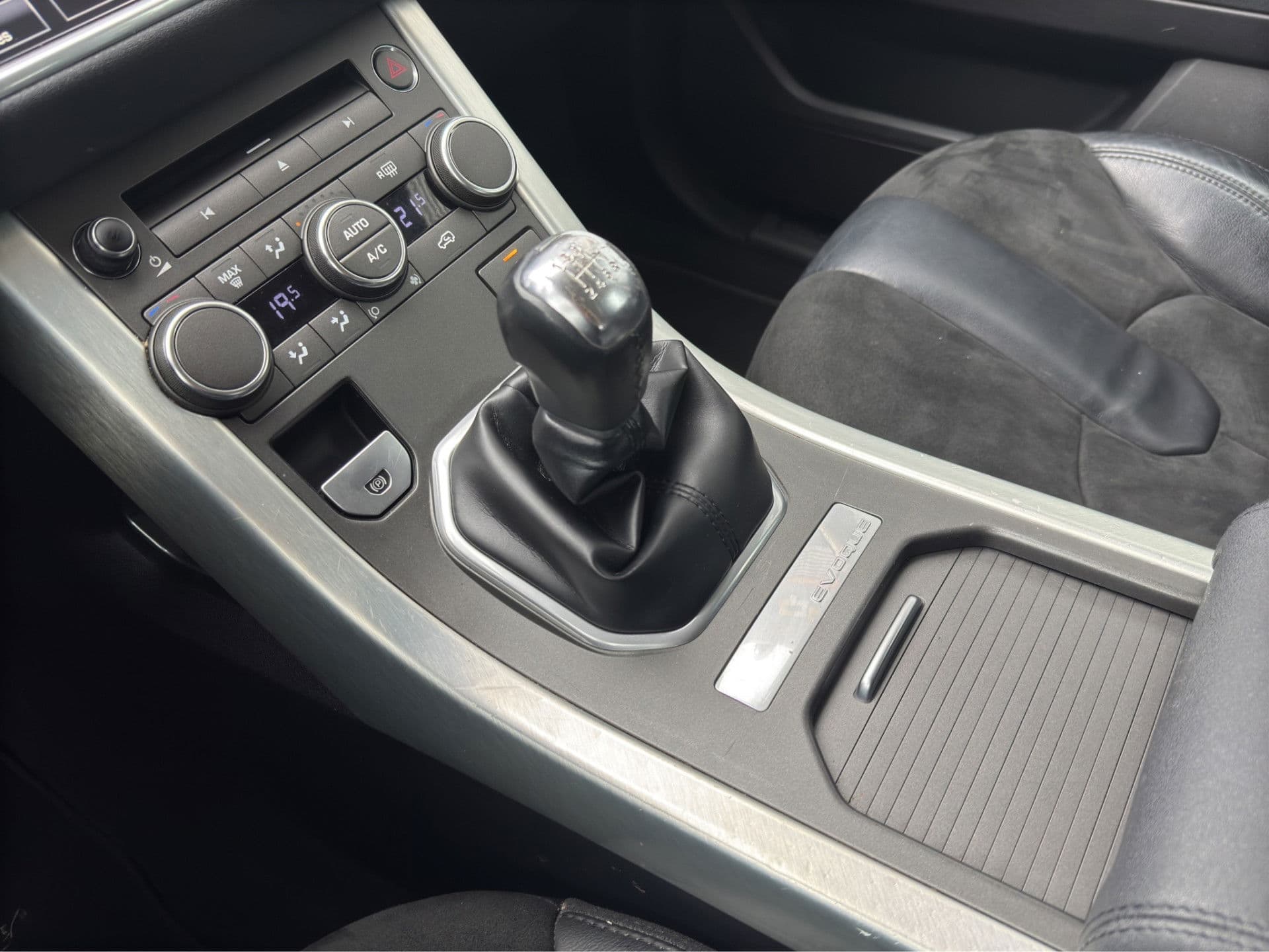 Land Rover Range Rover Evoque 2.2 eD4 2WD Pure Business Edition | Navi | Camera | Climate | Cruise | thumbnail 18