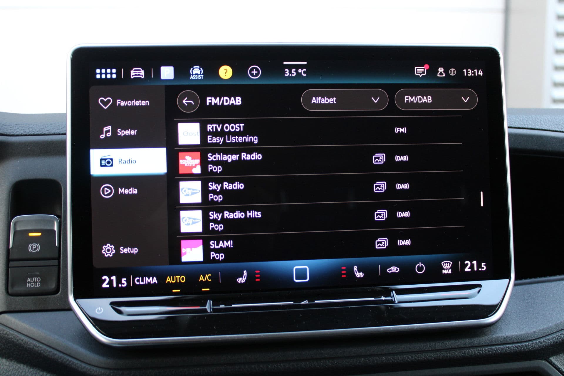 Volkswagen Crafter 35 2.0 TDI L3H2 177pk - Facelift - Navigatie - LED - Geveerde stoel - Virtual cockpit - Camera - Verwarmd stuur - Stoelverwarming - Rijklaar thumbnail 19