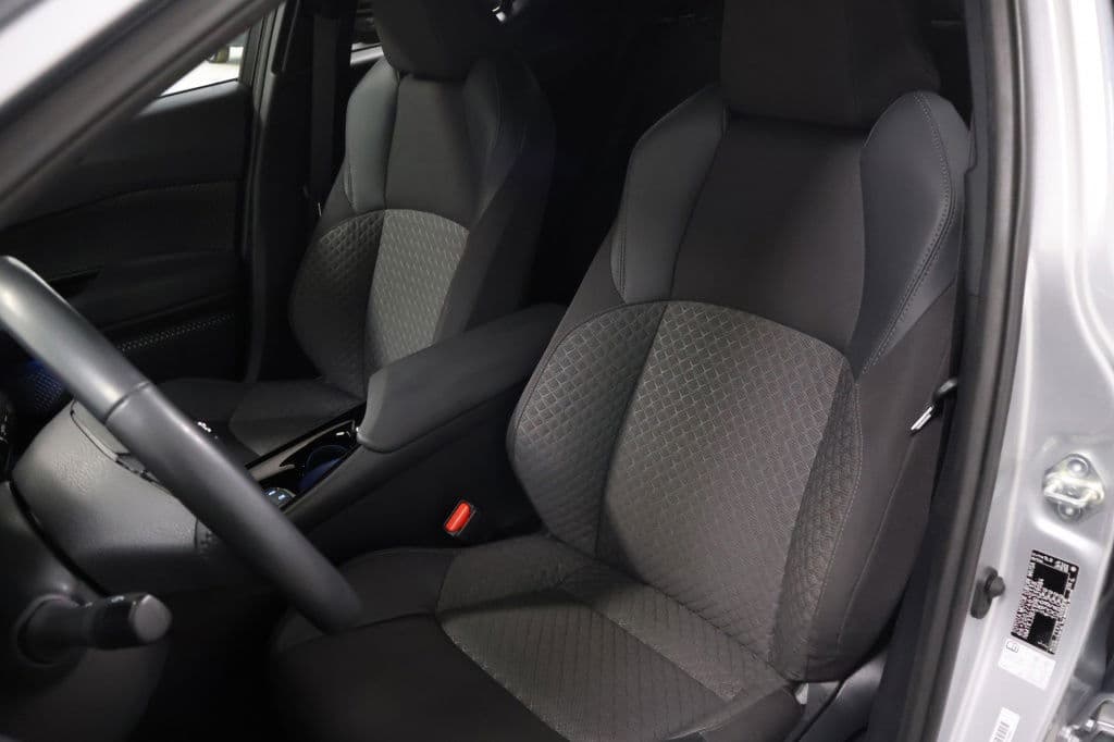 Toyota C-HR 1.8 Hybrid Dynamic | Dodehoekdetectie | PDC thumbnail 9