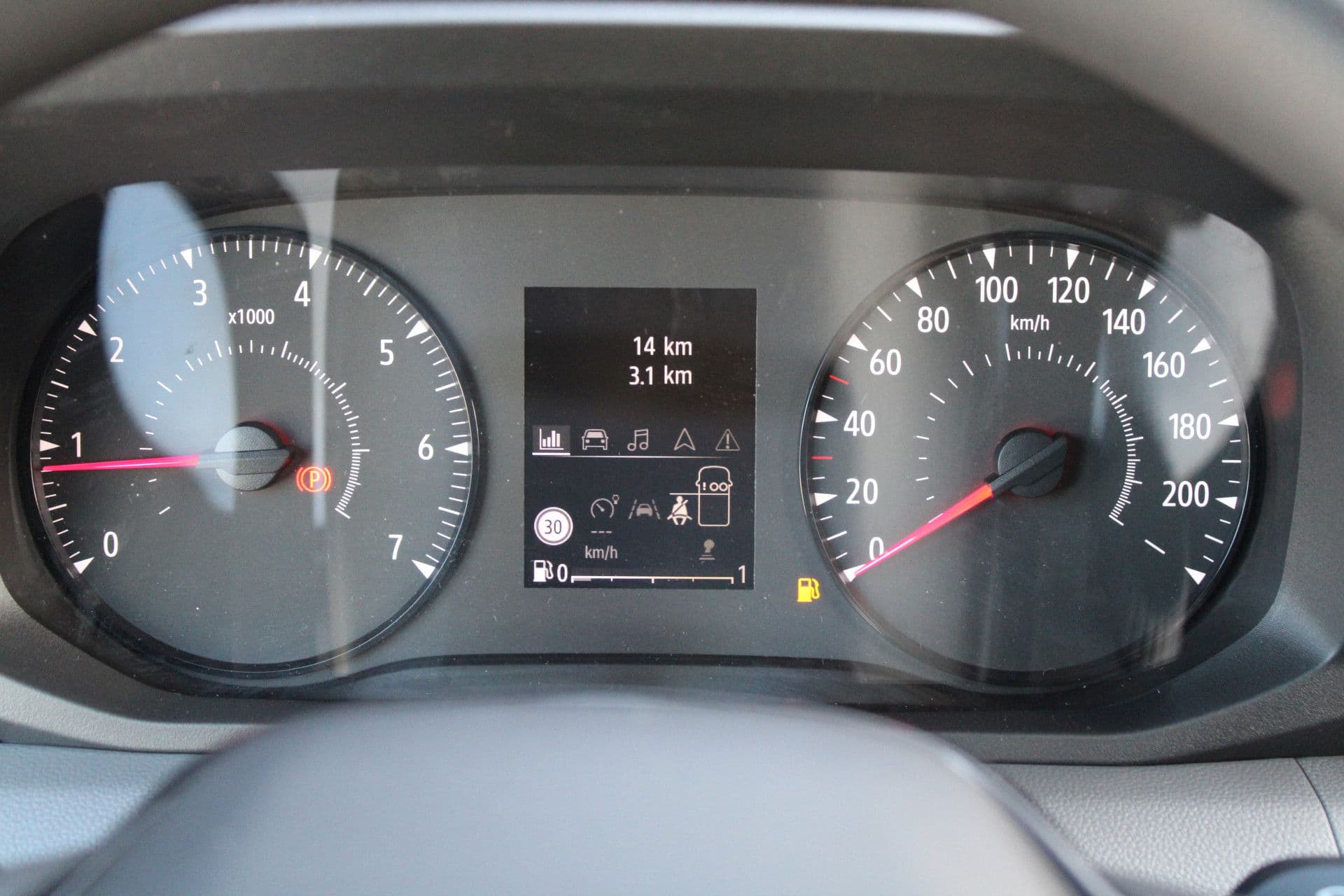 Renault Master T35 2.0 dCi 170pk L2H2 Extra - 2x Schuifdeur - Navigatie - Blind Spot - Camera - Stoelverwarming - Verwarmde voorruit - Rijklaar thumbnail 14