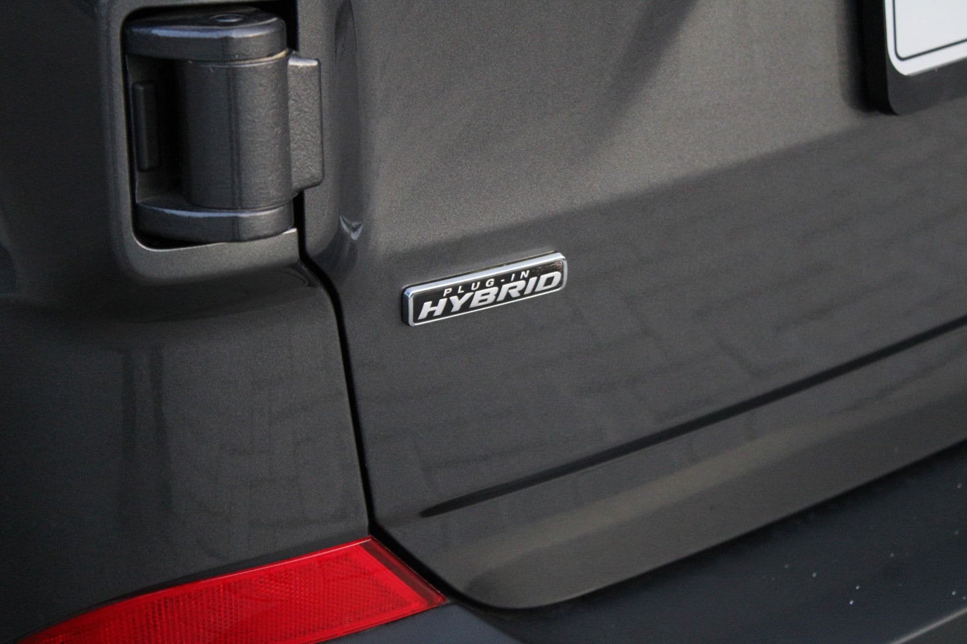 Ford Transit Custom 320 2.5 PHEV L2H1 Trend 232pk - 5 jaar GARANTIE - 2x Schuifdeur - Adaptive Cruise - Blind Spot - Navigatie - Camera - Verwarmd Stuur - Rijklaar thumbnail 39