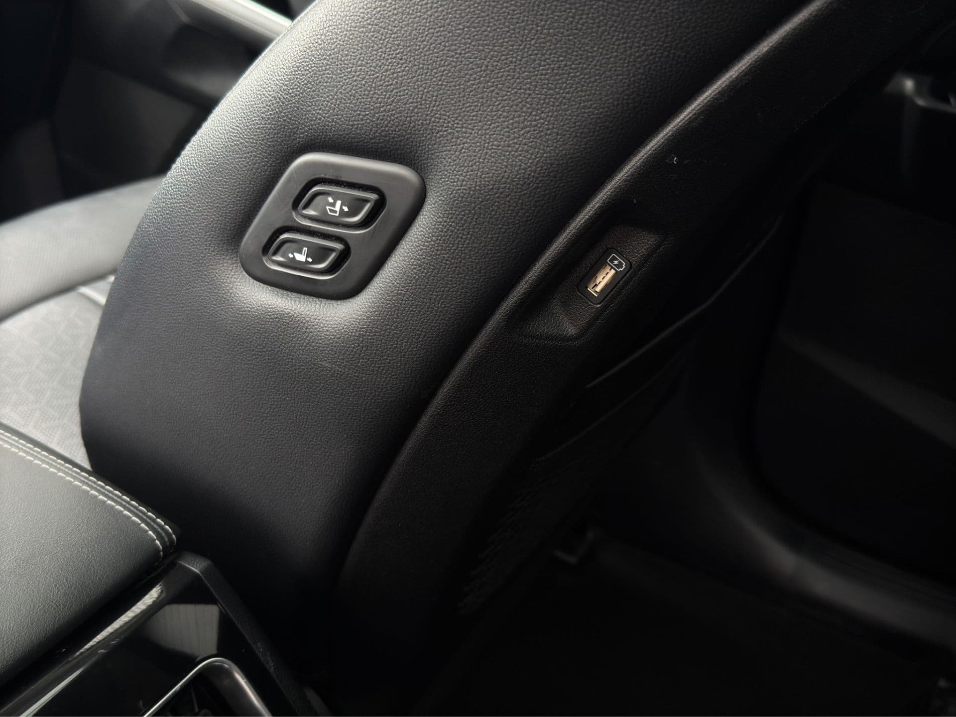 Kia Sorento 1.6 T-GDI Hybrid 2WD DynamicPlusLine 7p. | Pano | Adaptive | Stoelverw | thumbnail 27