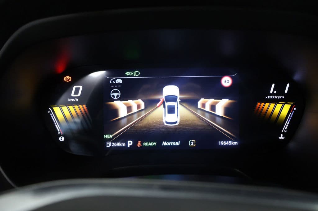 MG ZS Hybrid+ 1.5 Luxury thumbnail 23