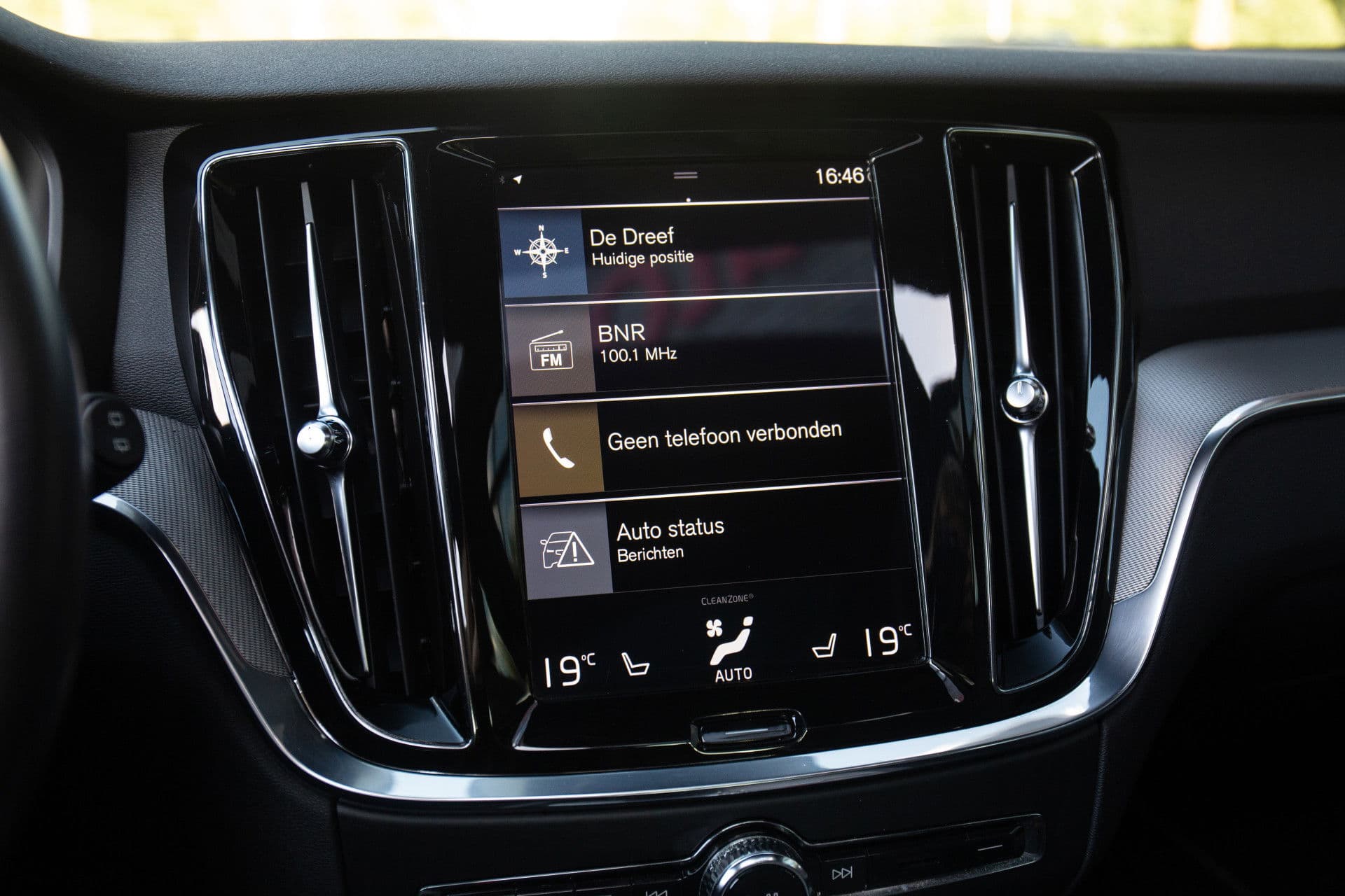 Volvo V60 2.0 T4 R-Design , Panoramadak, Nappaleder, BTW, Memory, Trekhaak thumbnail 13