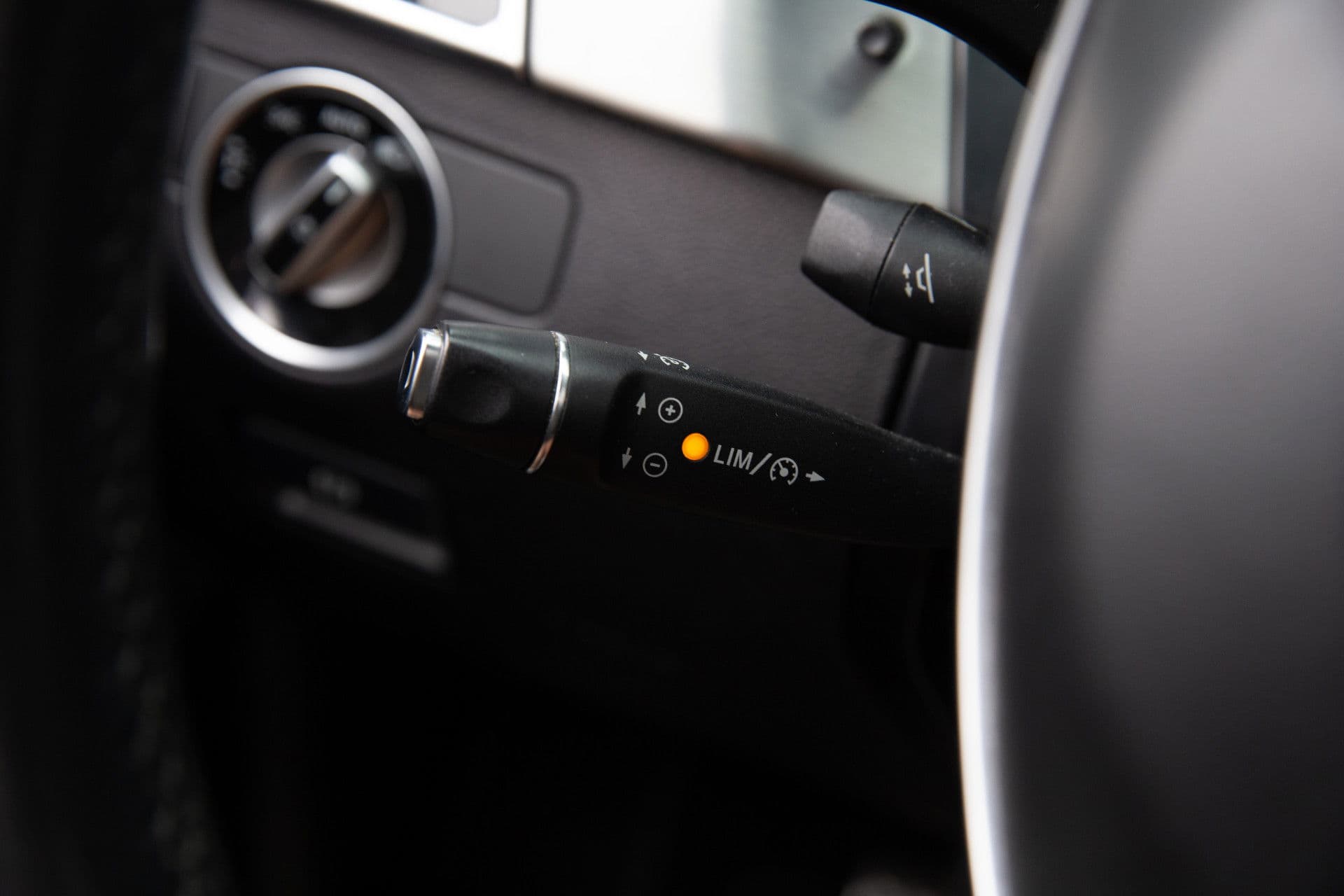 Mercedes-Benz GLE 500 e 4MATIC , Panoramadak, Luchtvering, AMG-Line thumbnail 9