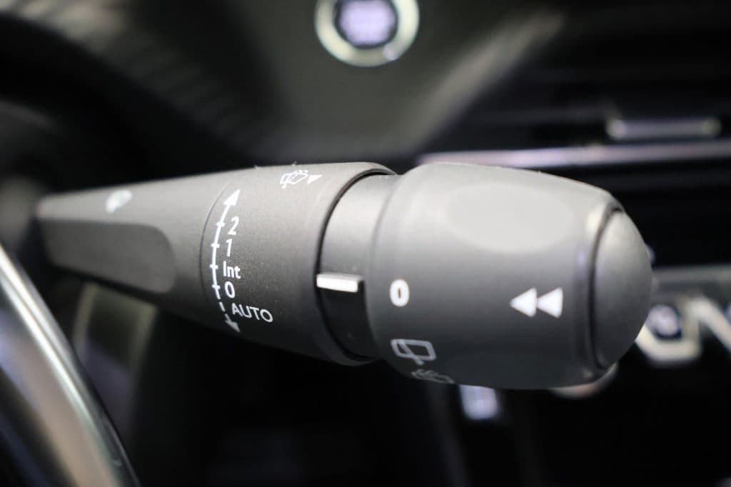 Peugeot 2008 1.2 Hybride 145 Allure | 360 Camera | Luxe thumbnail 22