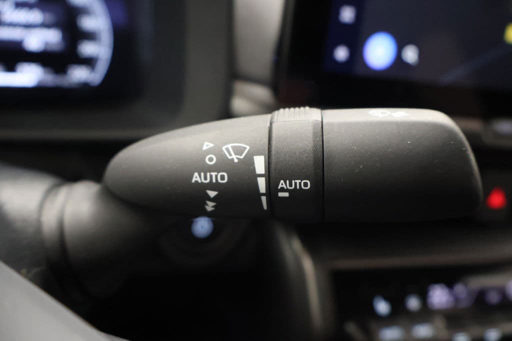 Toyota C-HR 1.8 Hybrid 140 Dynamic | Elektrische achterklep | Winter Pack thumbnail 16