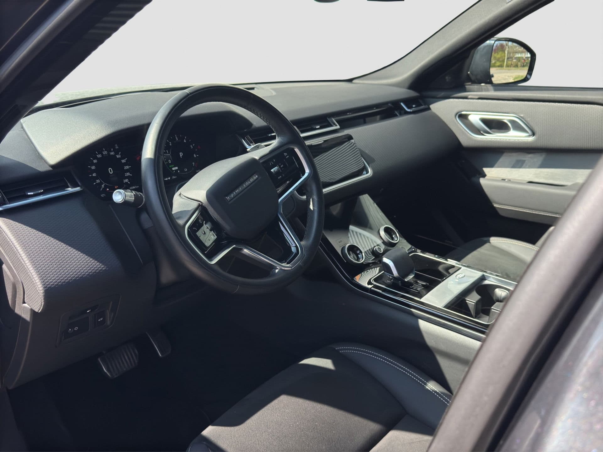 Land Rover Range Rover Velar 2.0 P400e R-Dynamic | Pano | Two-Tone | 360 | Virtual | HUD | 21'' thumbnail 13