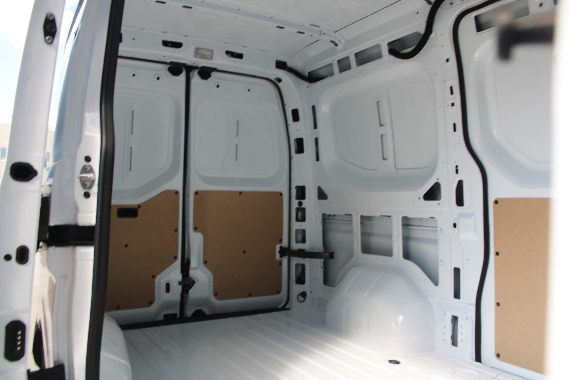 Renault Master T35 2.0 dCi 170pk L2H2 Extra - 2x Schuifdeur - Navigatie - Blind Spot - Camera - Stoelverwarming - Verwarmde voorruit - Rijklaar thumbnail 5