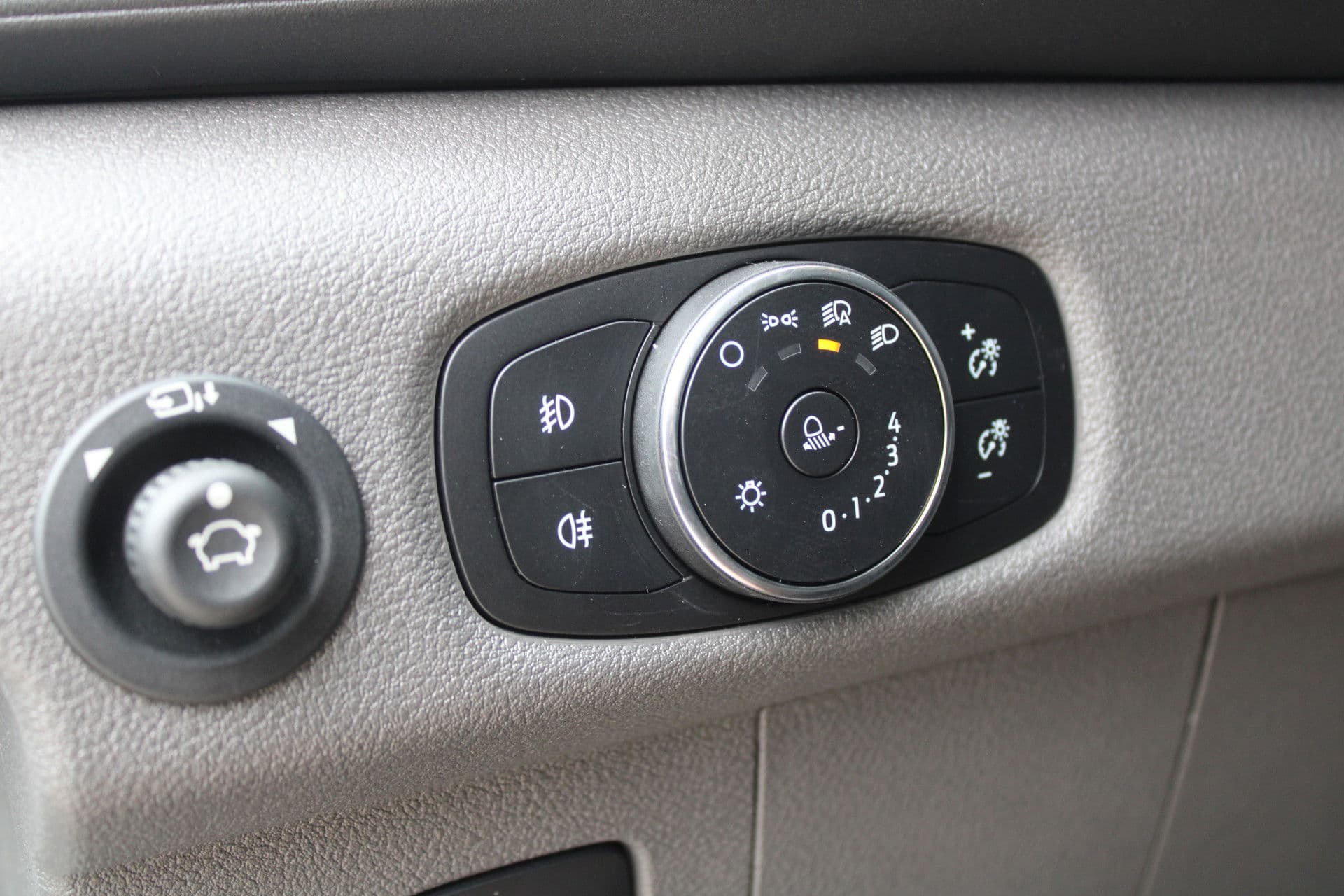 Ford Transit 350 2.0 TDCI L3H2 Trend 165pk - Facelift - 2x Schuifdeur - 360 Camera - Trekhaak - ACC - Stoel & Stoelverwarming - Blind Spot - Navi - 270gr deuren - Rijklaar thumbnail 21