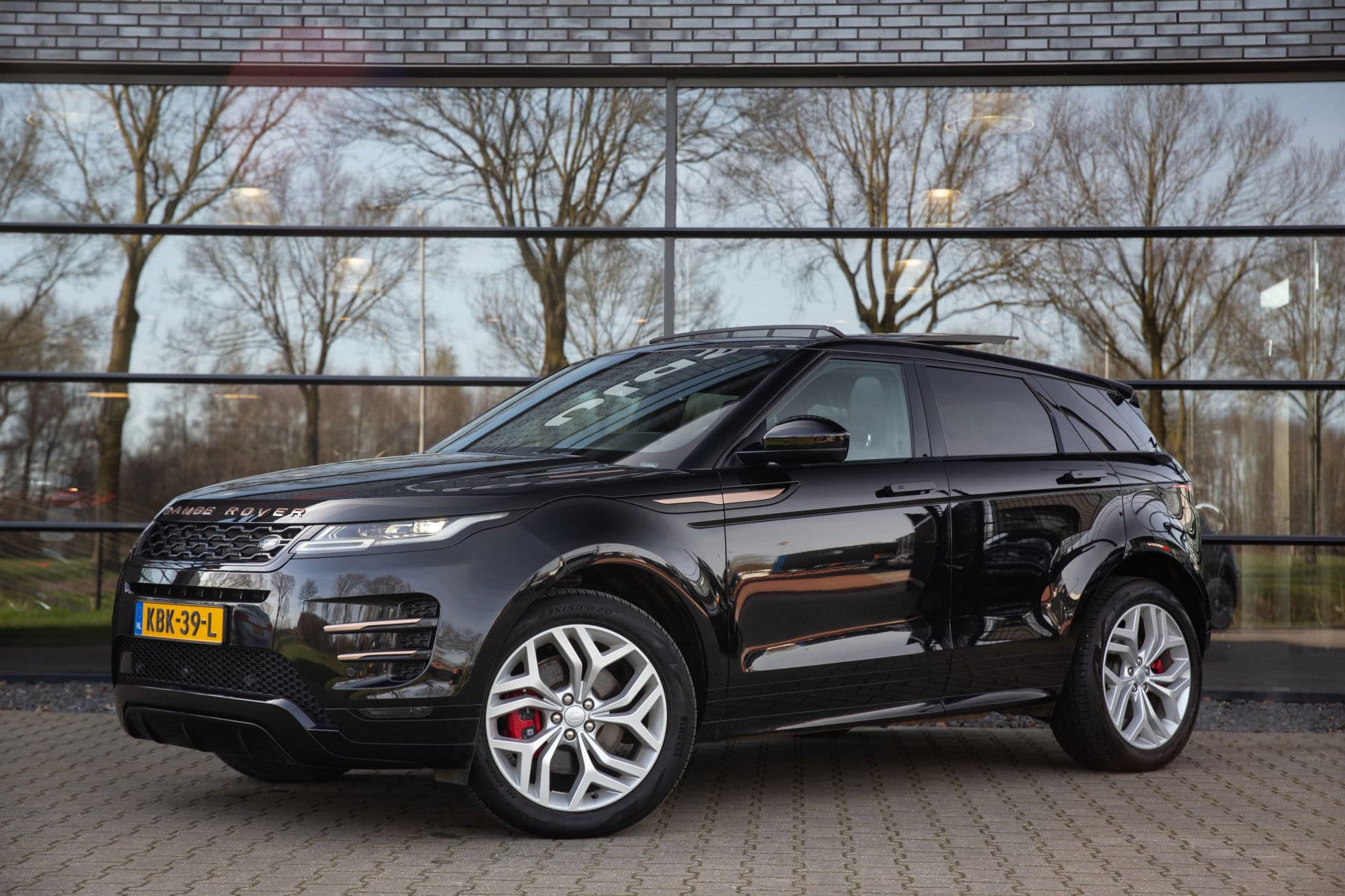 Land Rover Range Rover Evoque 1.5 P300e AWD R-Dynamic HSE Autobiography , Panoramadak, Meridian, Stoelventilatie, Head-up Display thumbnail 6
