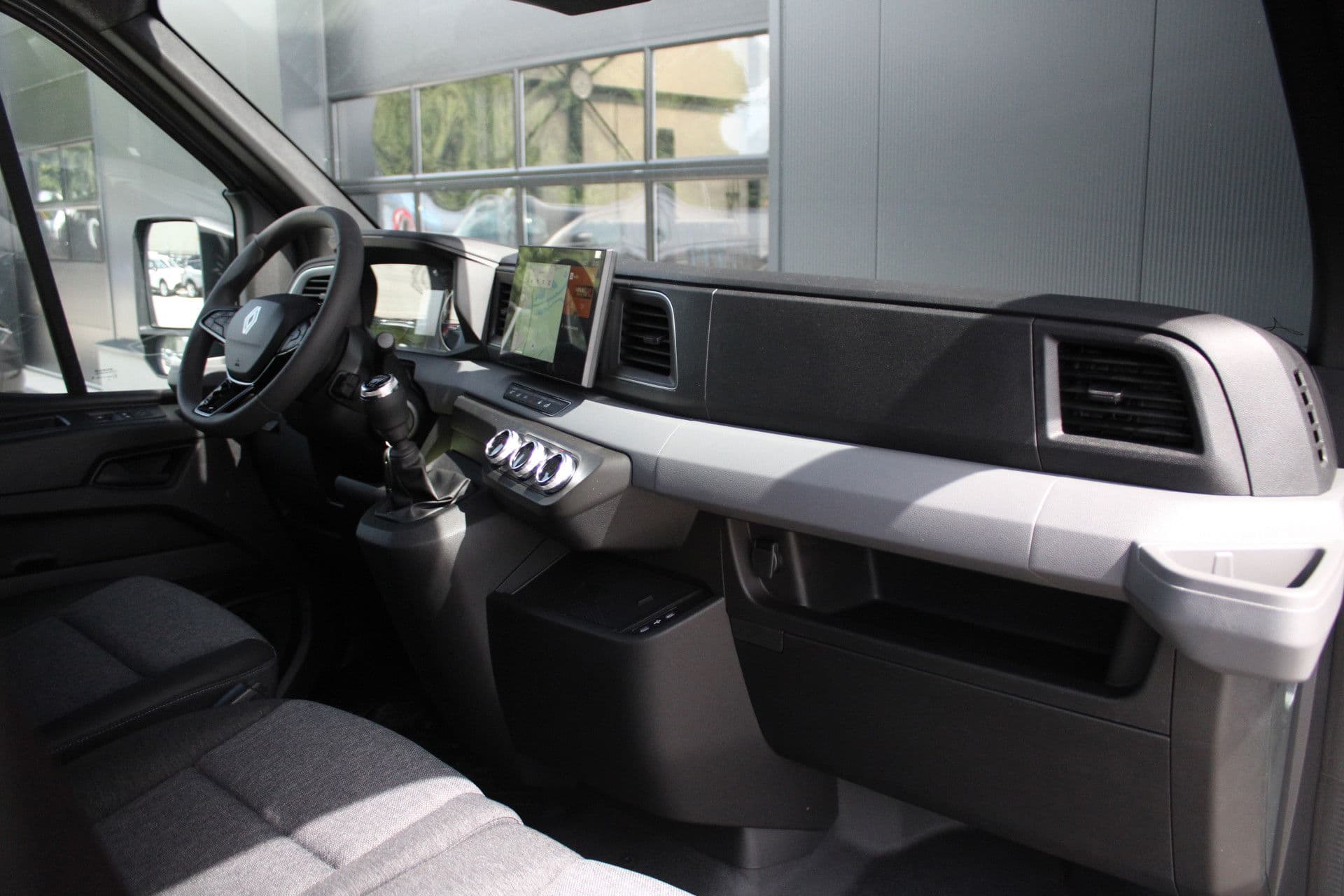 Renault Master T35 2.0 dCi 170pk L2H2 Extra - Navigatie - Camera - 270 gr deuren - Parkeersensoren - Draadloos laden - Rijklaar thumbnail 42