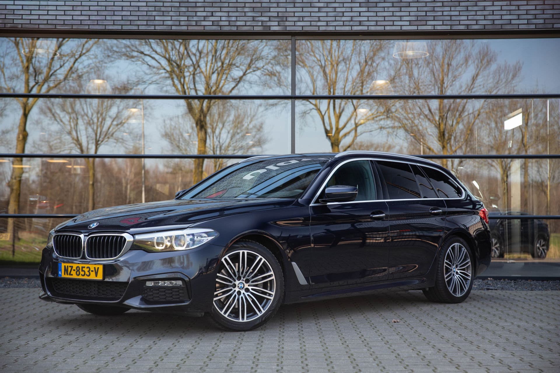 BMW 5 Serie Touring 520d Executive, , M-sport, Trekhaak, Navigatie, BMW Display Key, Origineel Nederlands thumbnail 5