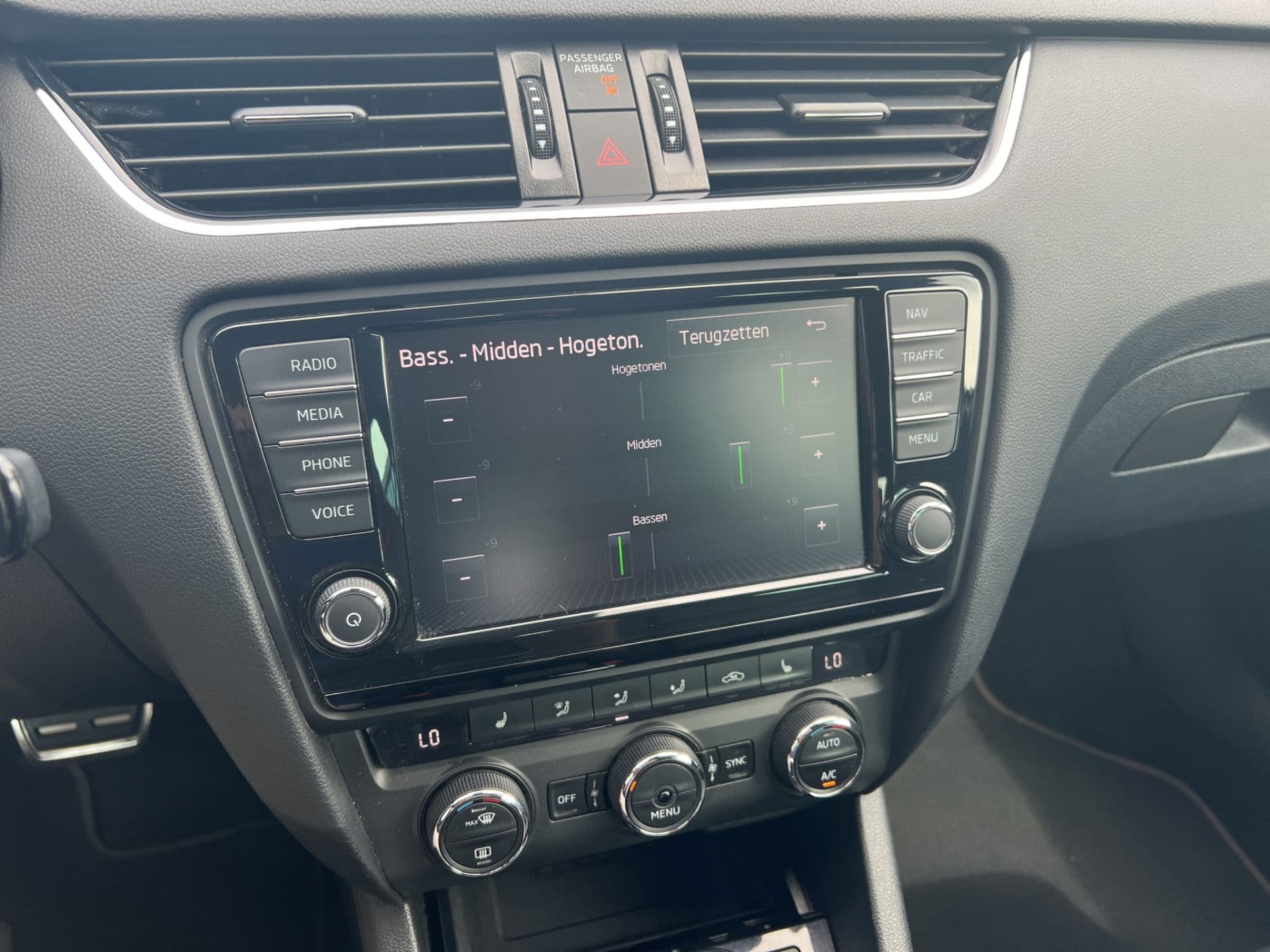 Škoda Octavia Combi 2.0 TSI RS 230 | Memory Stoelen | Stoelverw. | thumbnail 18