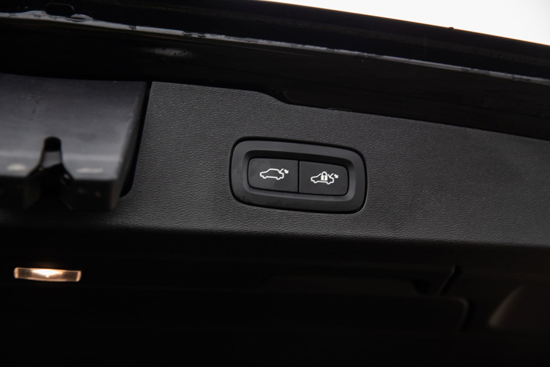 Volvo V60 2.0 T8 AWD Polestar Engineered , NL-Auto, Panoramadak, 360-camera, Harman&Kardon, HUD thumbnail 27