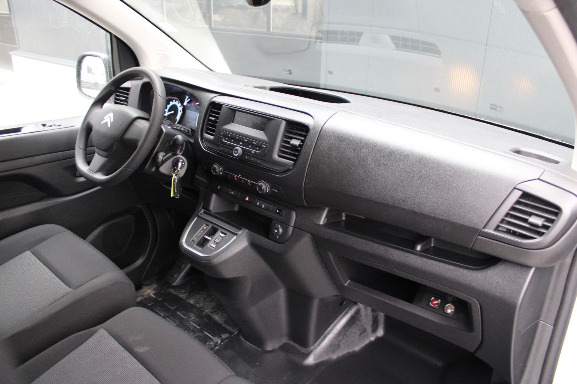 Citroën Ë-Jumpy L2 136 75 kWh 136pk - Cruise - Airco - PDC - Bluetooth - DAB - Rijklaar thumbnail 34