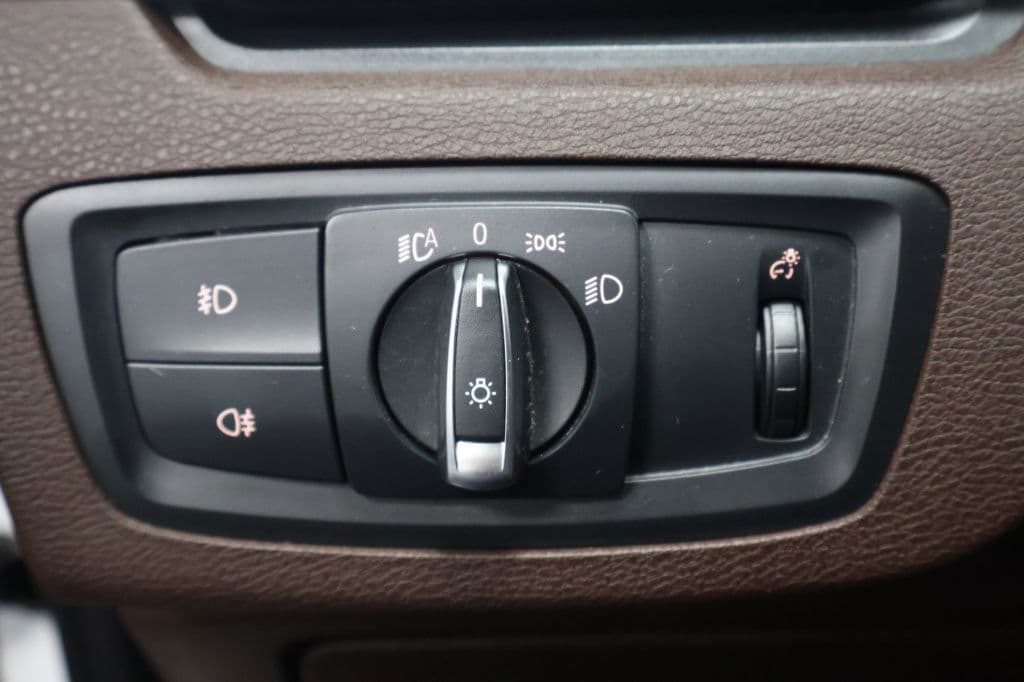 BMW X1 sDrive20i High Executive thumbnail 10