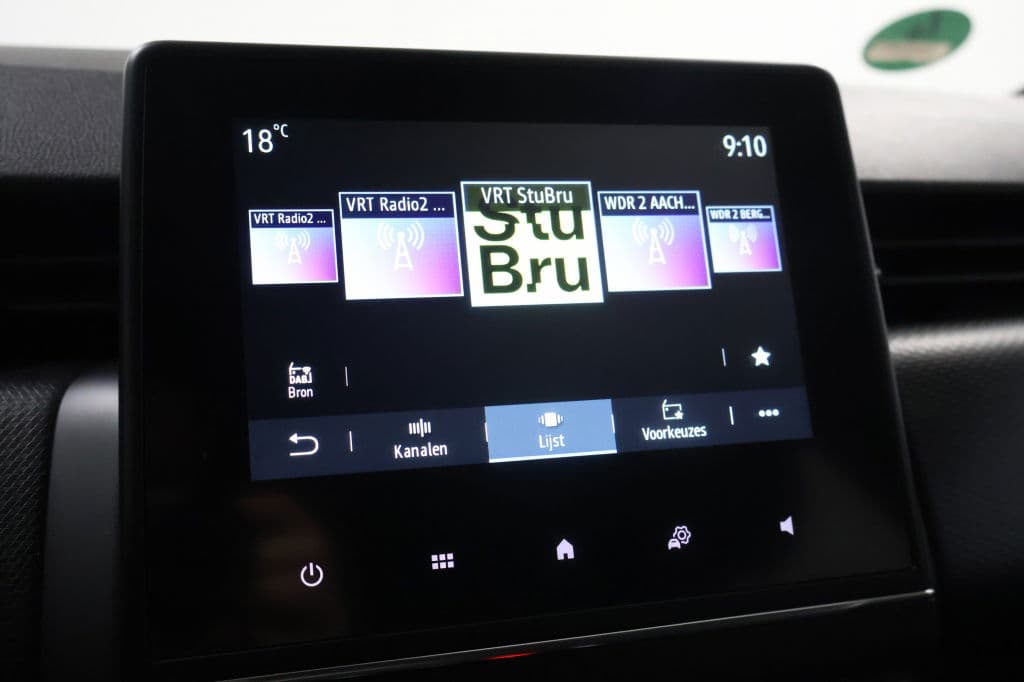 Renault Clio 1.0 TCe 90 Equilibre | App | Navi thumbnail 25