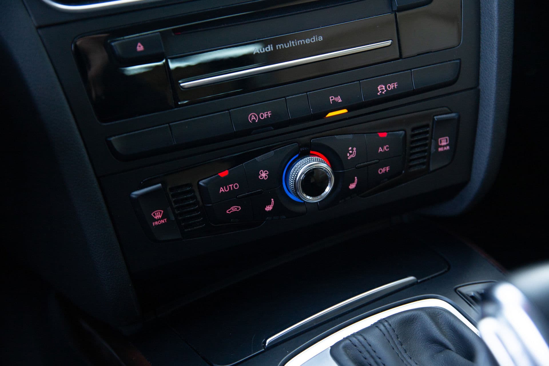 Audi A4 Avant 1.8 TFSI Business Edition , Stoelverwarming, Panoramadak, Apple Carplay, Keyless entry thumbnail 21