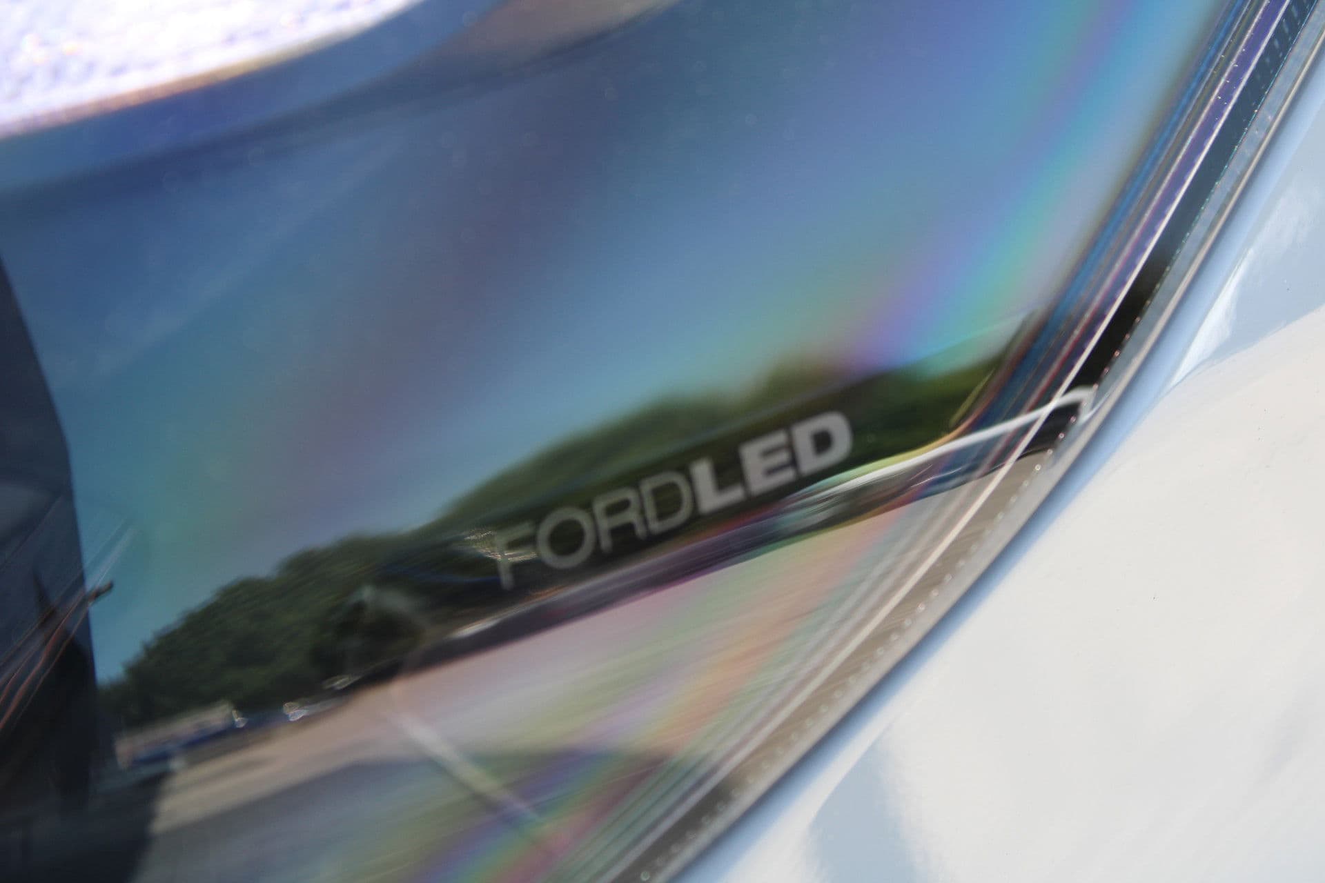 Ford Transit Custom 320 2.0 TDCI L2H1 Trend DC 136pk - Carplay - Android - Camera - Trekhaak - LED koplampen - Stoelverwarming - Draadloos laden - Rijklaar thumbnail 39