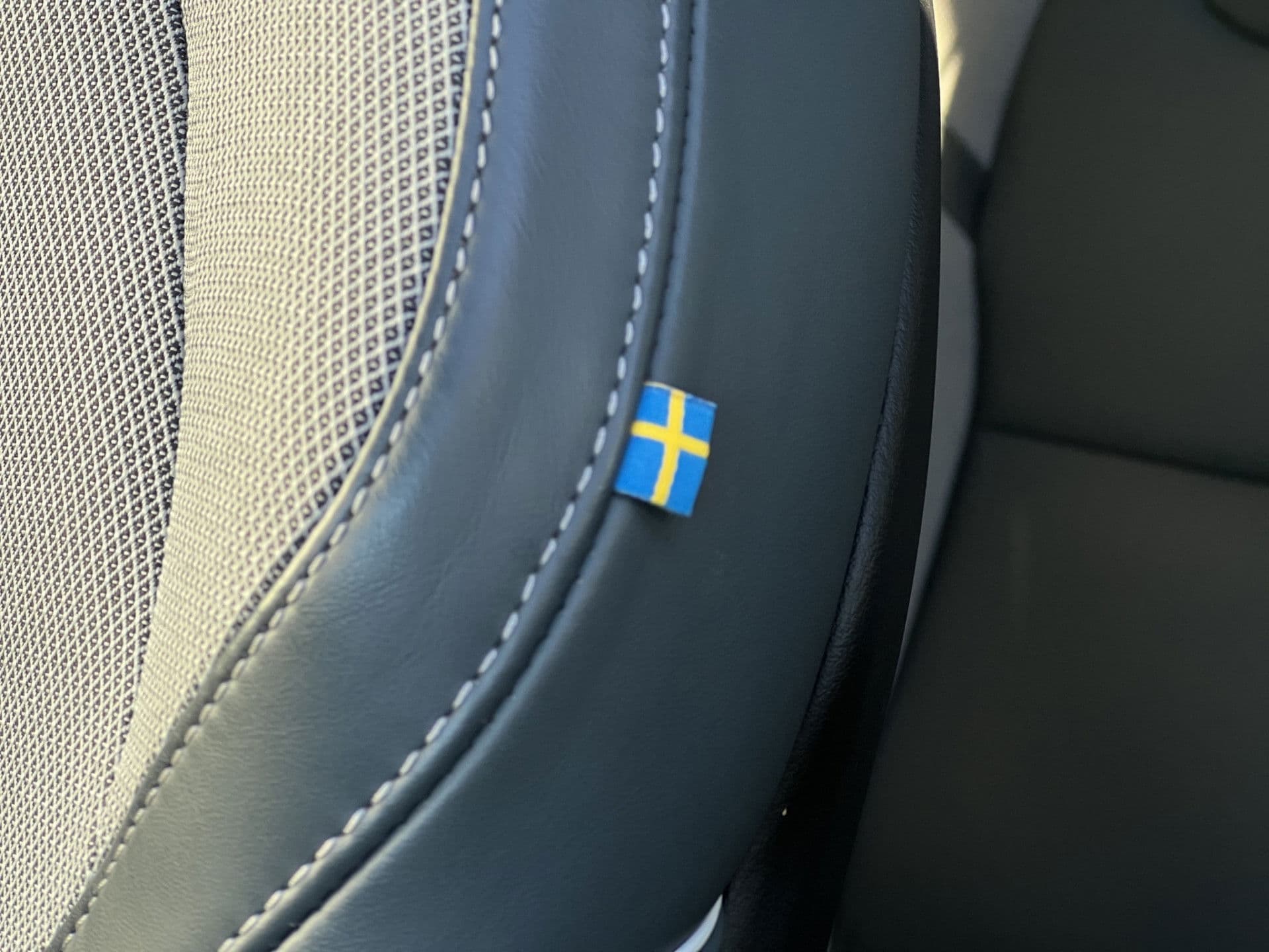 Volvo XC60 2.0 Recharge T8 AWD R-Design | Pano | Trekhaak | H&K | Adaptive | thumbnail 29