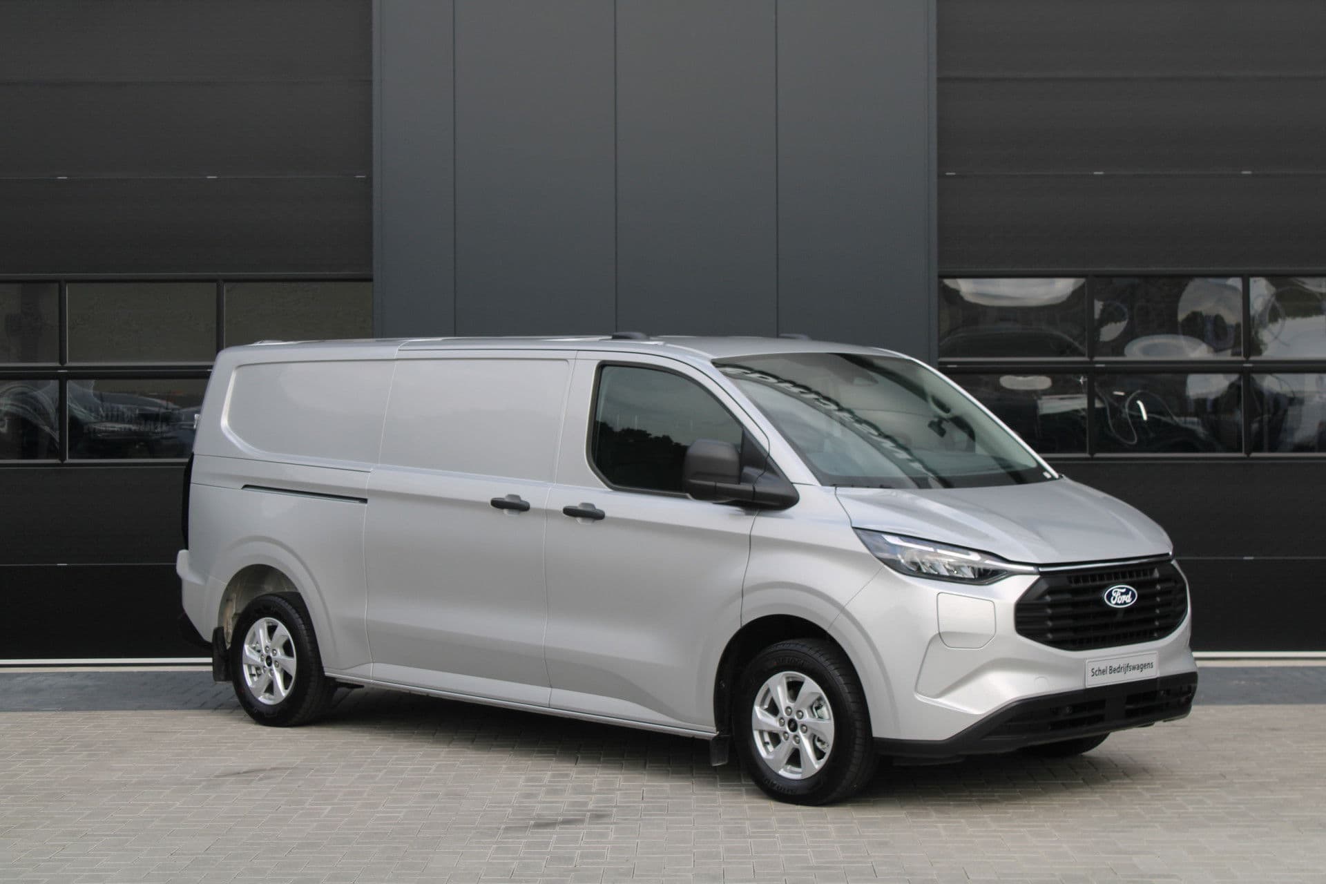 Ford Transit Custom 320 2.5 PHEV L2H1 Trend 232pk - 5 jaar GARANTIE - 2x Schuifdeur - Adaptive Cruise - Blind Spot - Navigatie - Camera - Verwarmd Stuur - Rijklaar thumbnail 3