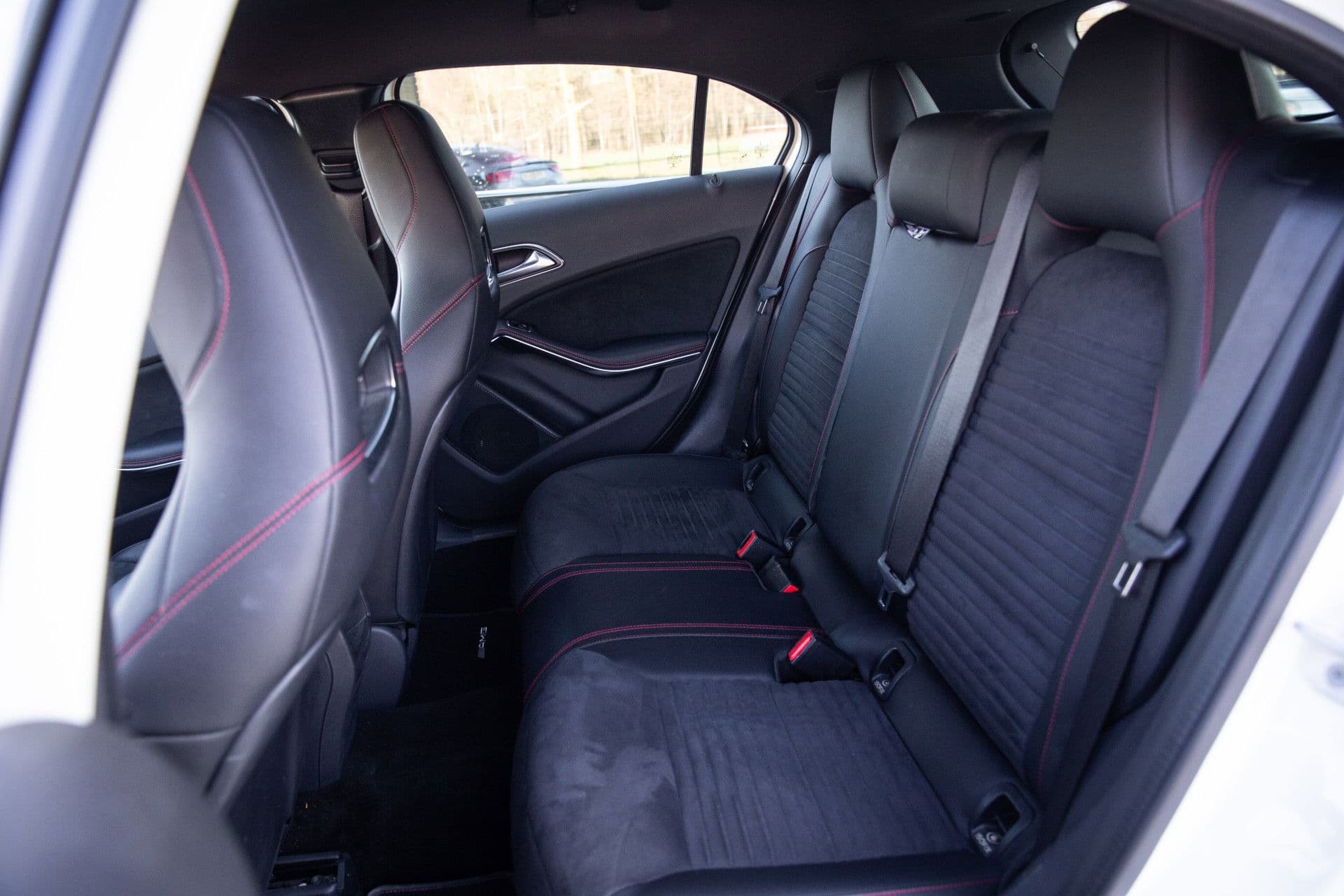 Mercedes-Benz A-Klasse 180 Business Solution AMG Upgrade Edition , Stoelverwarming, Camera, Led, NAP thumbnail 10