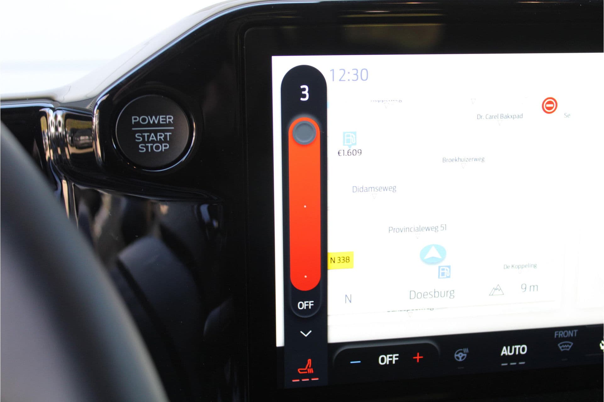 Ford Transit Custom 320 2.0 TDCI L2H1 Limited 170pk - 1+1 Stoelopstelling - 2x Schuifdeur - Adaptive Cruise - Verwarmd stuur - Blind spot - Navigatie - Camera - Draadloos laden - Rijklaar thumbnail 9