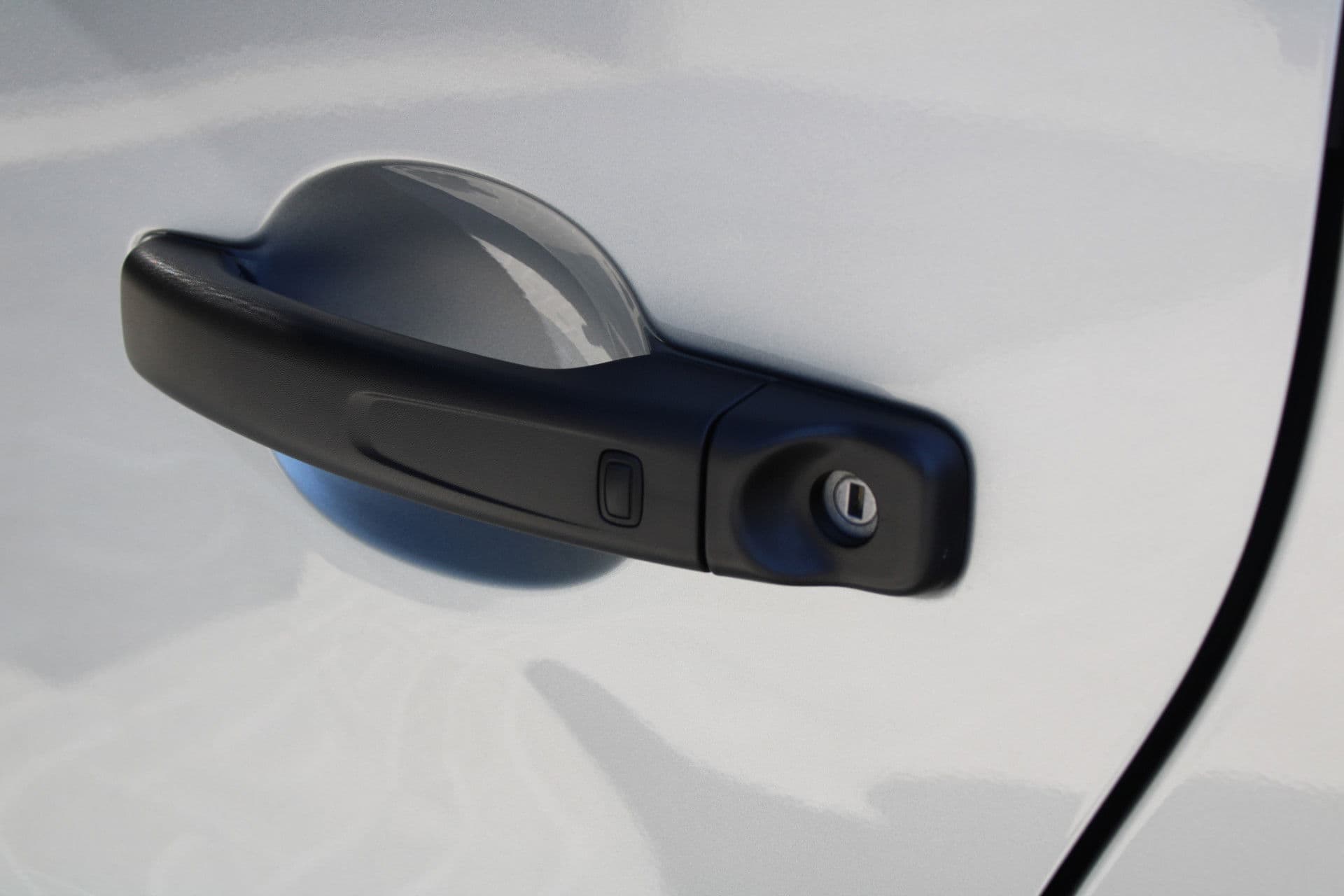 Renault Trafic 2.0 Blue dCi 170pk T29 L2H1 Extra DC - 2x Schuifdeur - Carplay - LED - Blind Spot - Navigatie - Camera - Trekhaak - Stoelverwarming - Rijklaar thumbnail 19