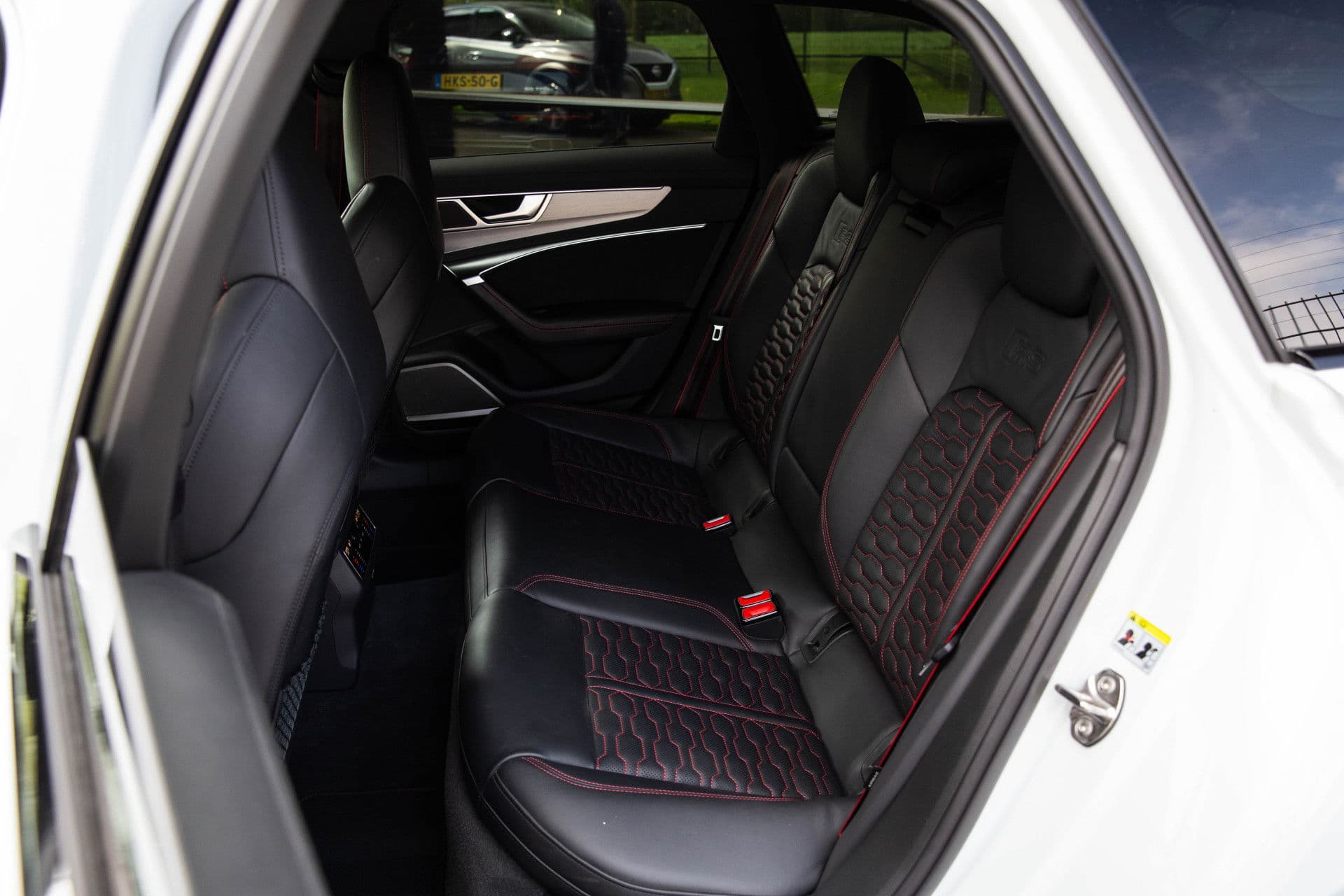 Audi RS6 Avant 4.0 TFSI Quattro , B&O Advanced, Nachtzicht, 4-wielsturing, Head-up display, Trekhaak, Laser thumbnail 7