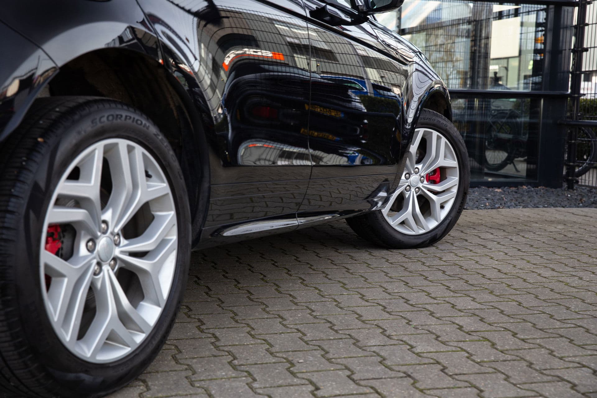 Land Rover Range Rover Evoque 1.5 P300e AWD R-Dynamic HSE Autobiography , Panoramadak, Meridian, Stoelventilatie, Head-up Display thumbnail 7