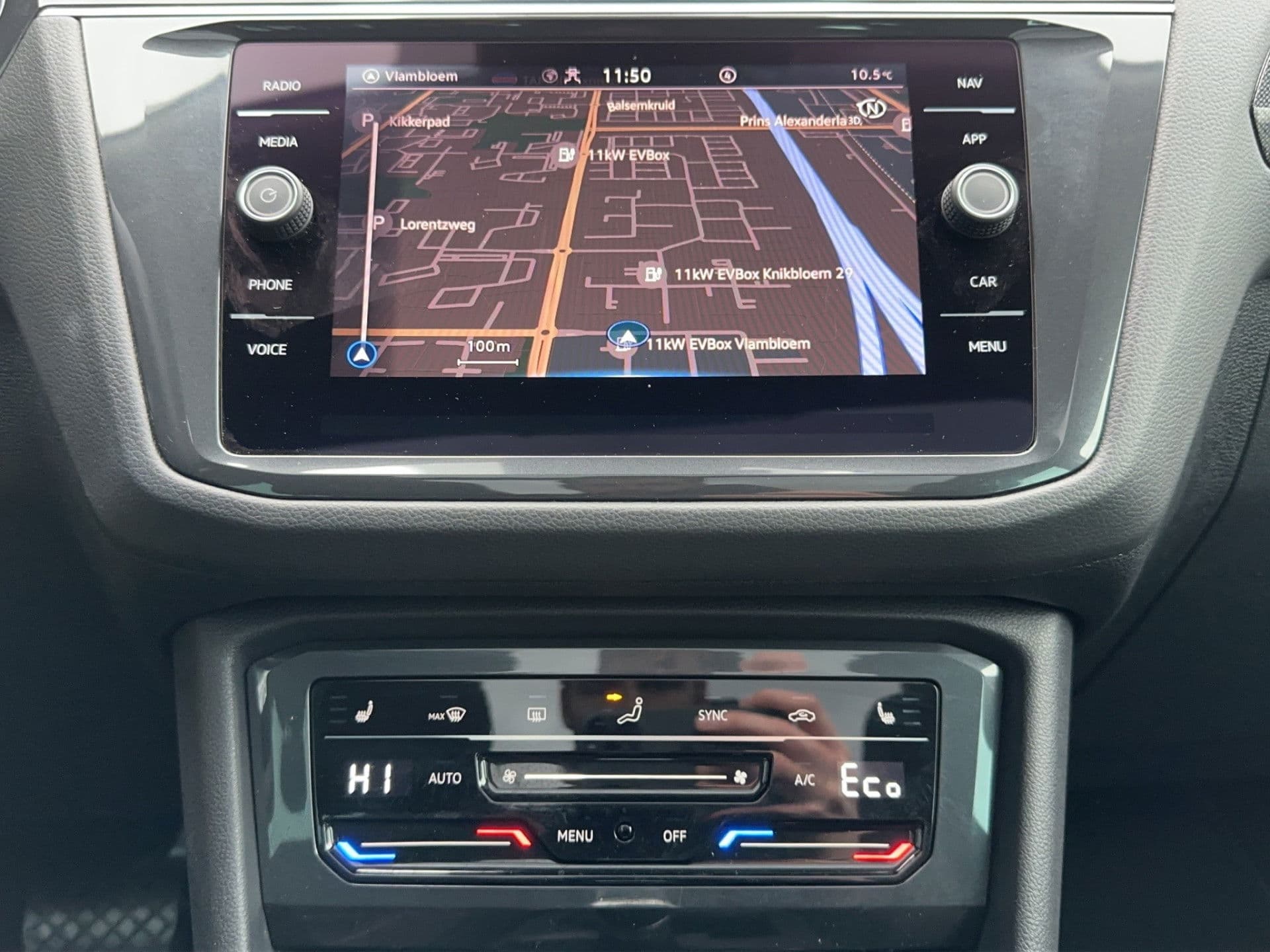 Volkswagen Tiguan 1.4 TSI PHEV Business+ | Panodak | navi | virtual | camera! thumbnail 14