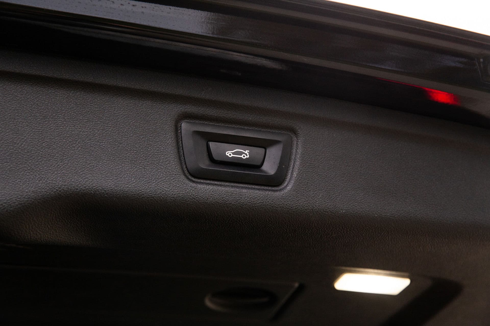 BMW 3 Serie Touring 330e High Executive M-Sport , Adap. cruise, Trekhaak, Stoel/stuurverwarming, thumbnail 23